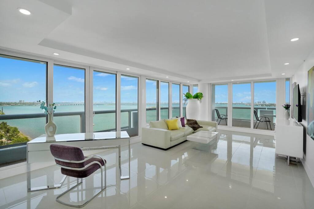 Walking On Water! Water Views! Apartment *
