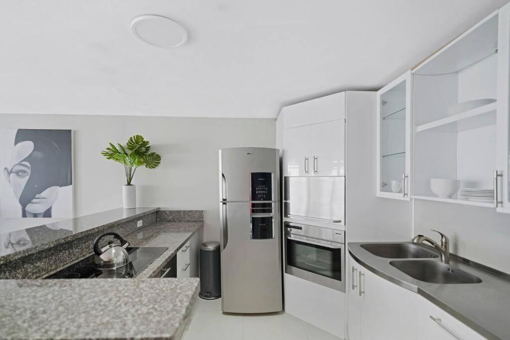 Dance With Me! Water And Park Views! Apartment Miami