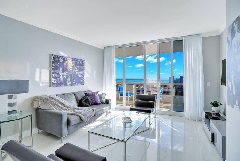Apartment Sky High Penthouse! Water & Views *