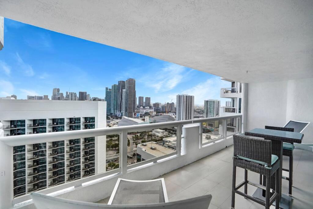 Sin City! Brand New And Water View!