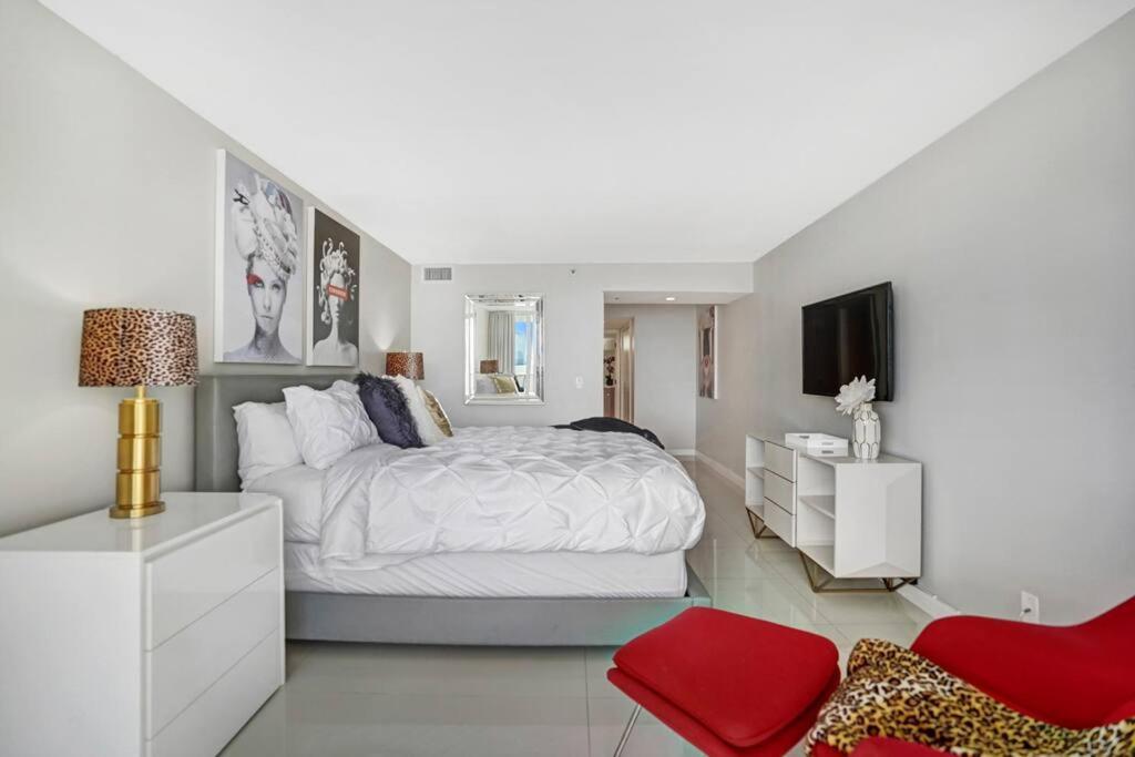 Sin City! Brand New And Water View! Apartment
