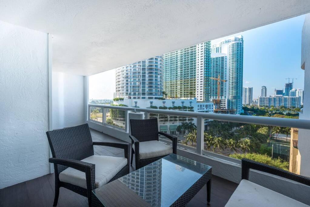 Vibes! Biscayne Bay Water And Park Views! Apartment