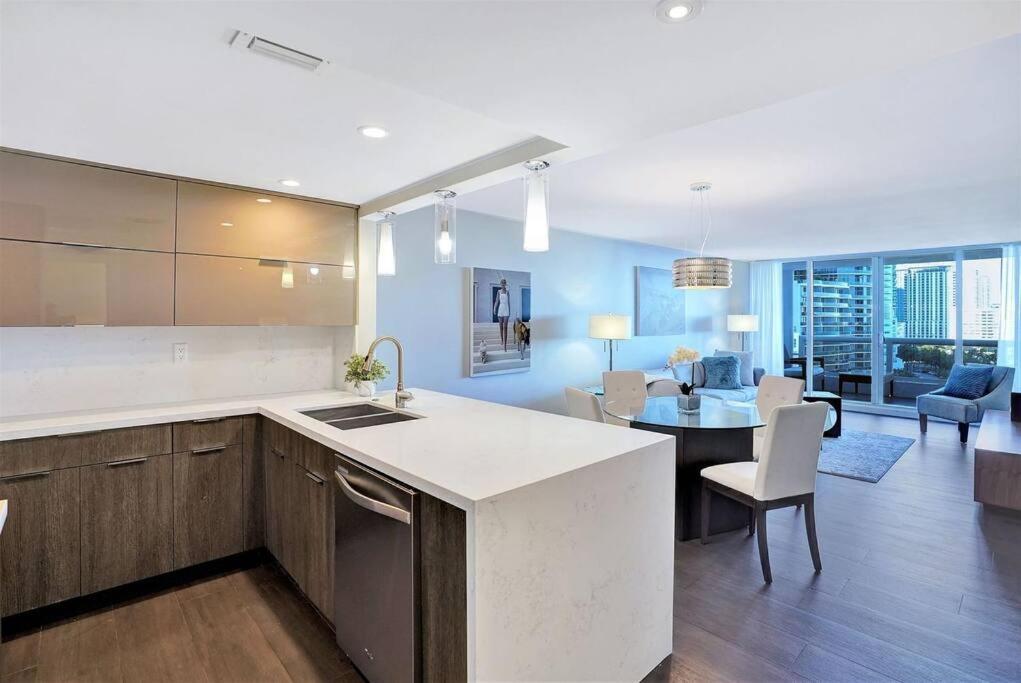 Apartment Vibes! Biscayne Bay Water And Park Views! Miami
