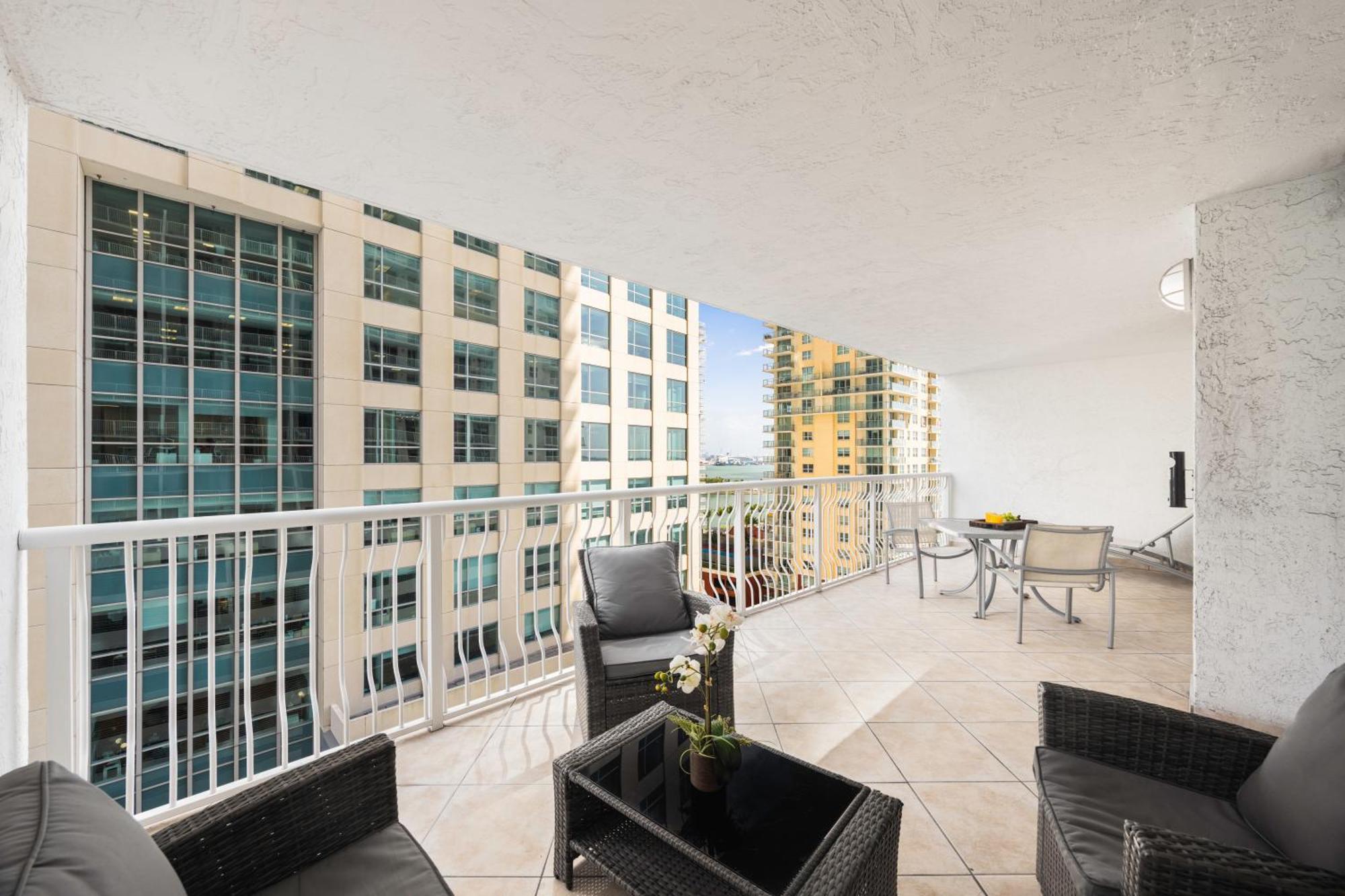 Luxury 1bd In Downtown Brickell Free Parking Apartment *
