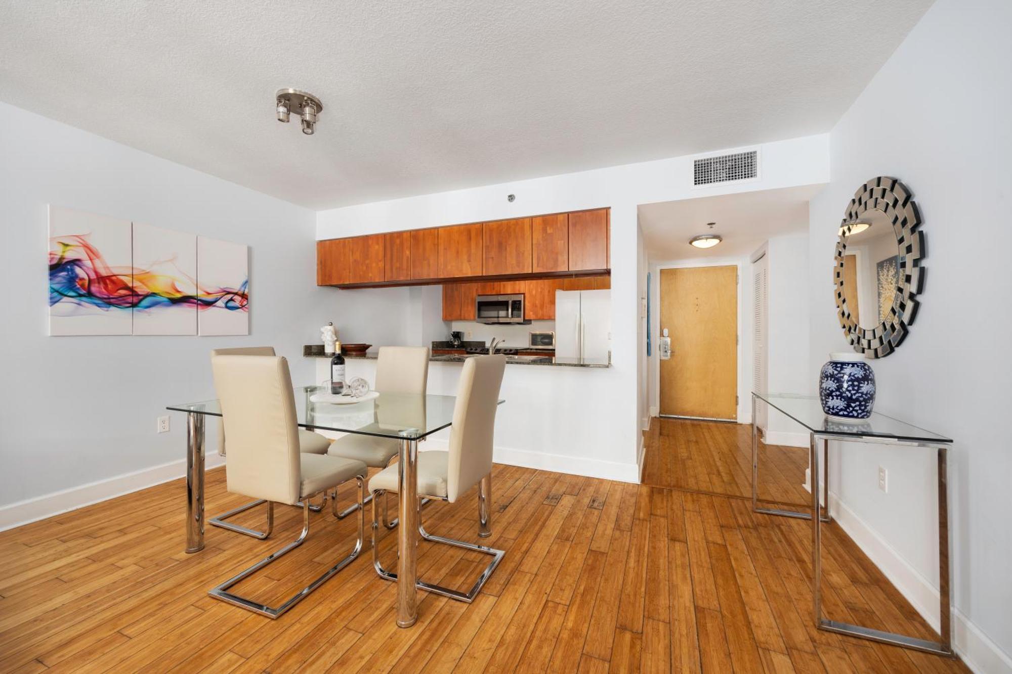 1bd With Free Parking And Amazing View Apartment *