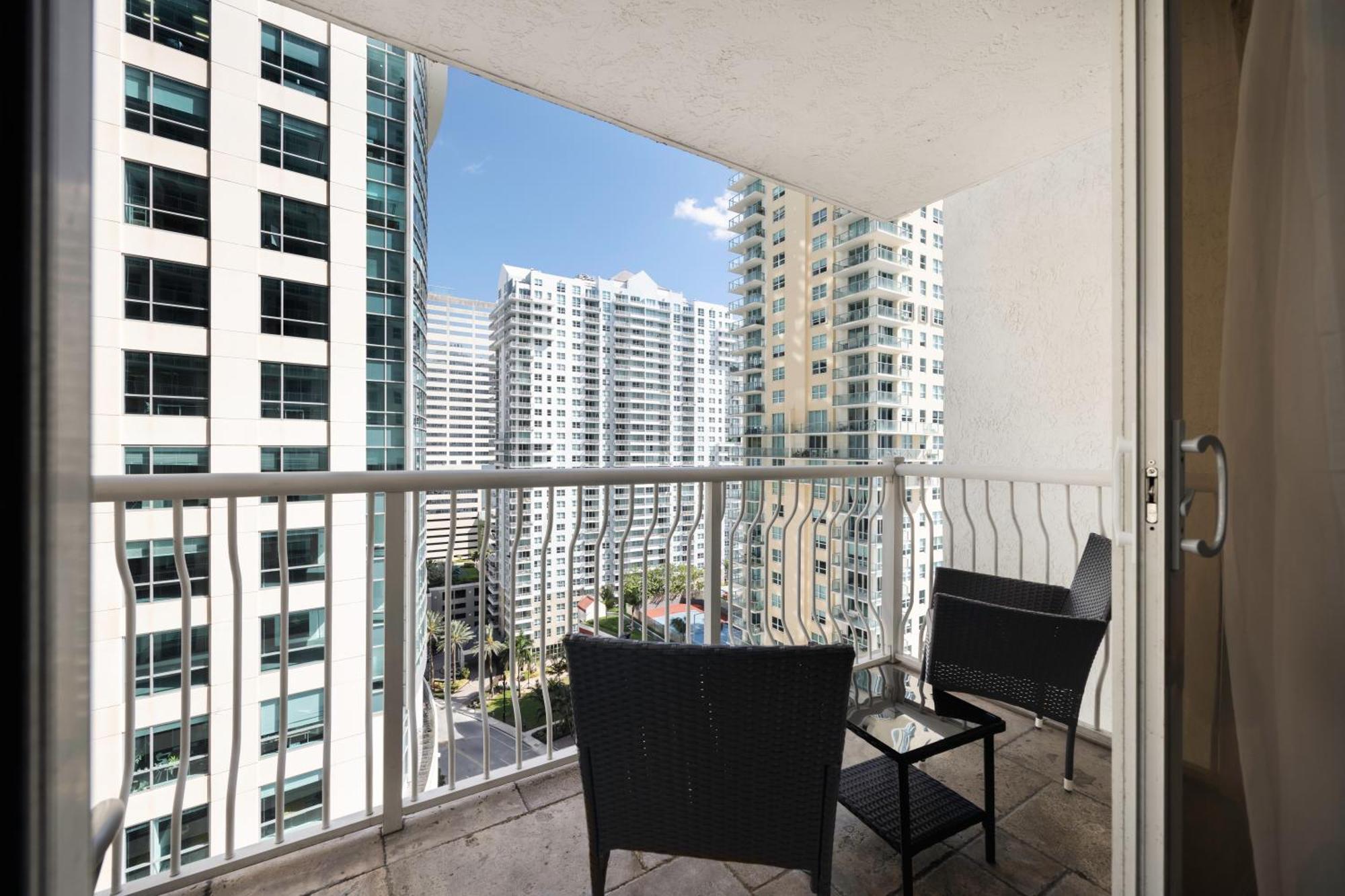 Apartment 1bd With Free Parking And Amazing View *