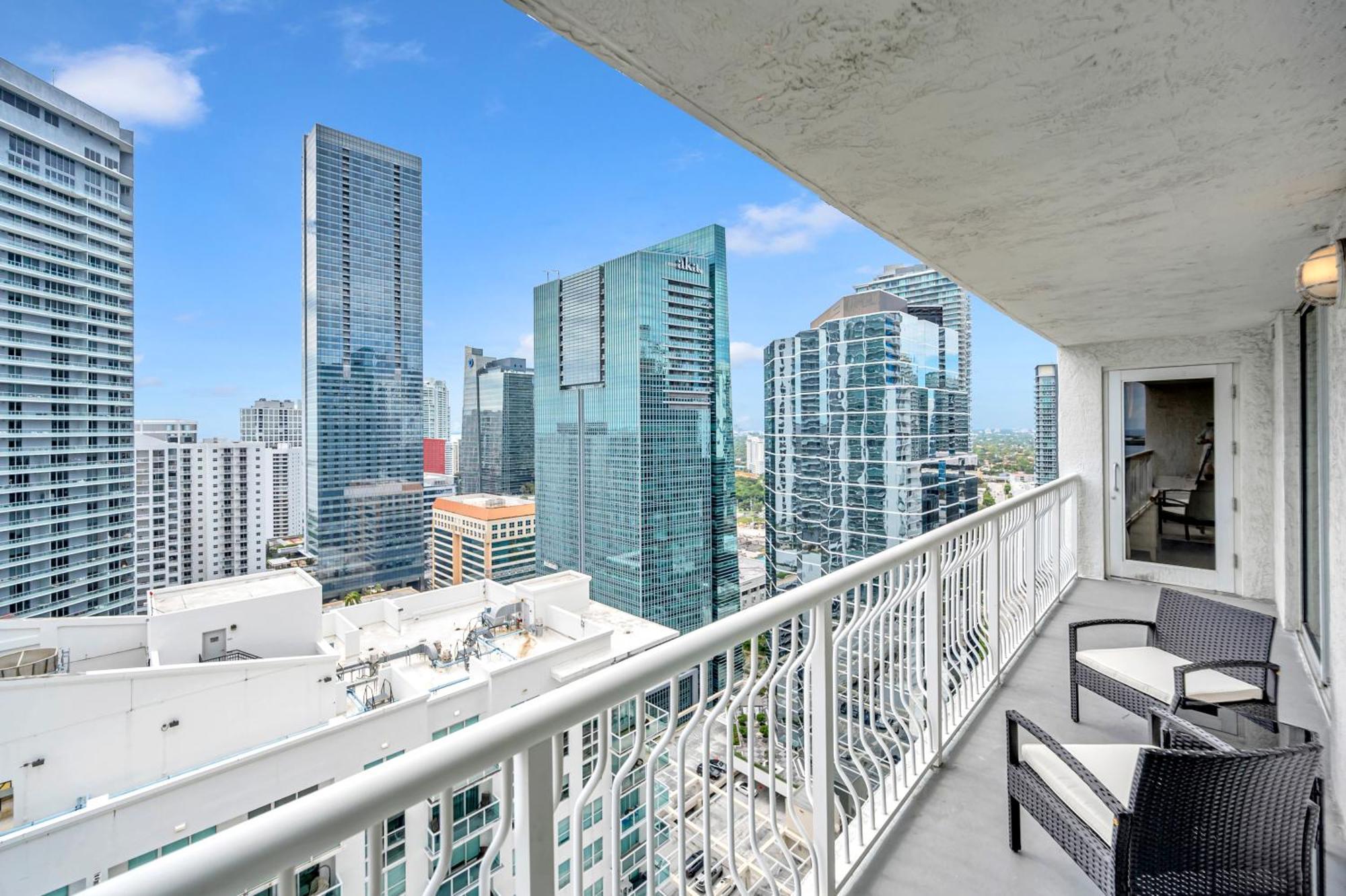 Brickell - Panoramic Views - Free Parking * Miami