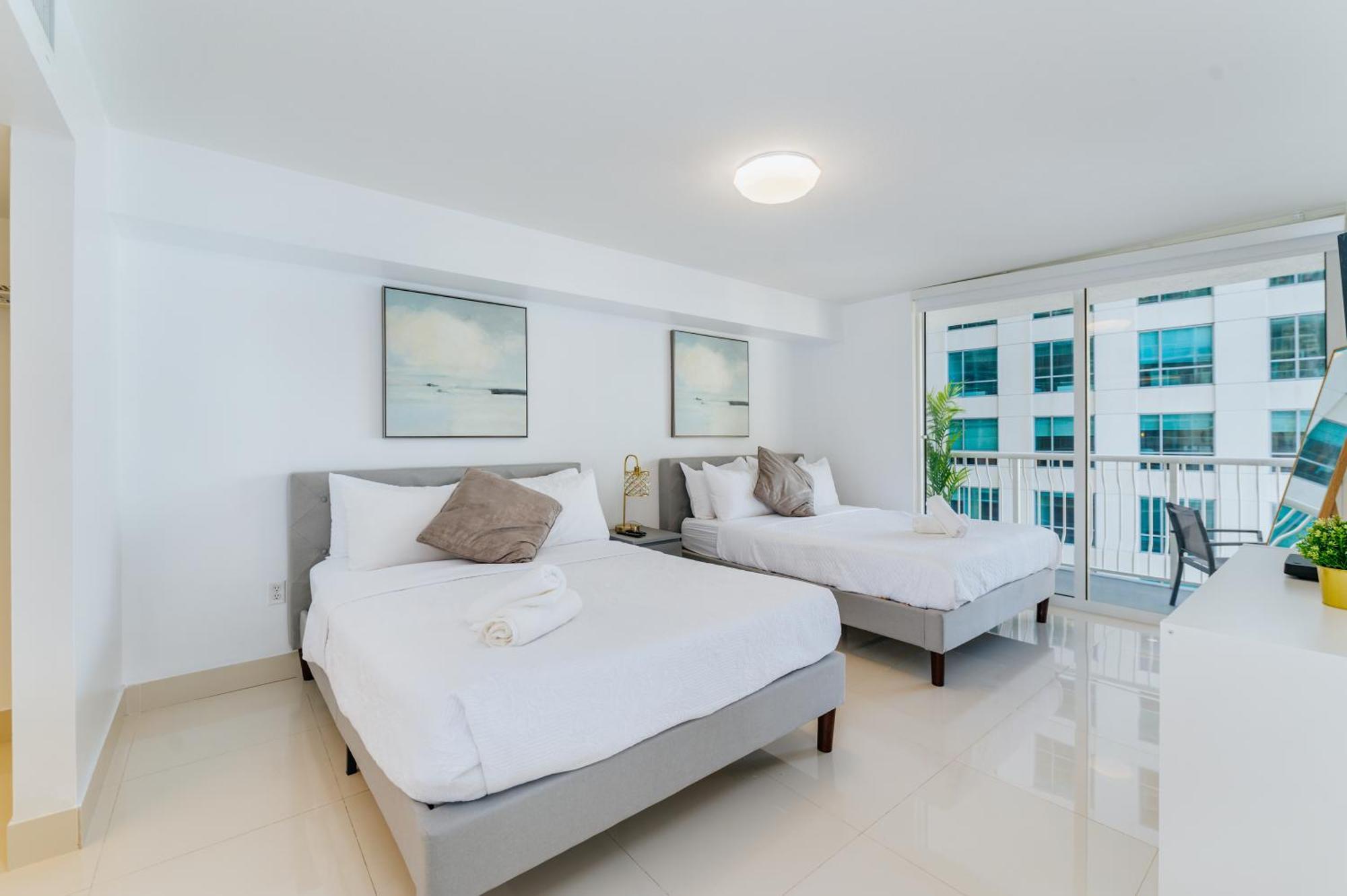 Amazing 2 Bedroom At Brickell, Free Parking *