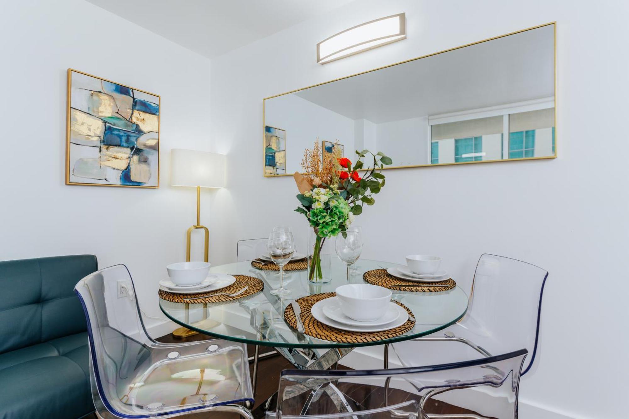 Amazing 2 Bedroom At Brickell, Free Parking *