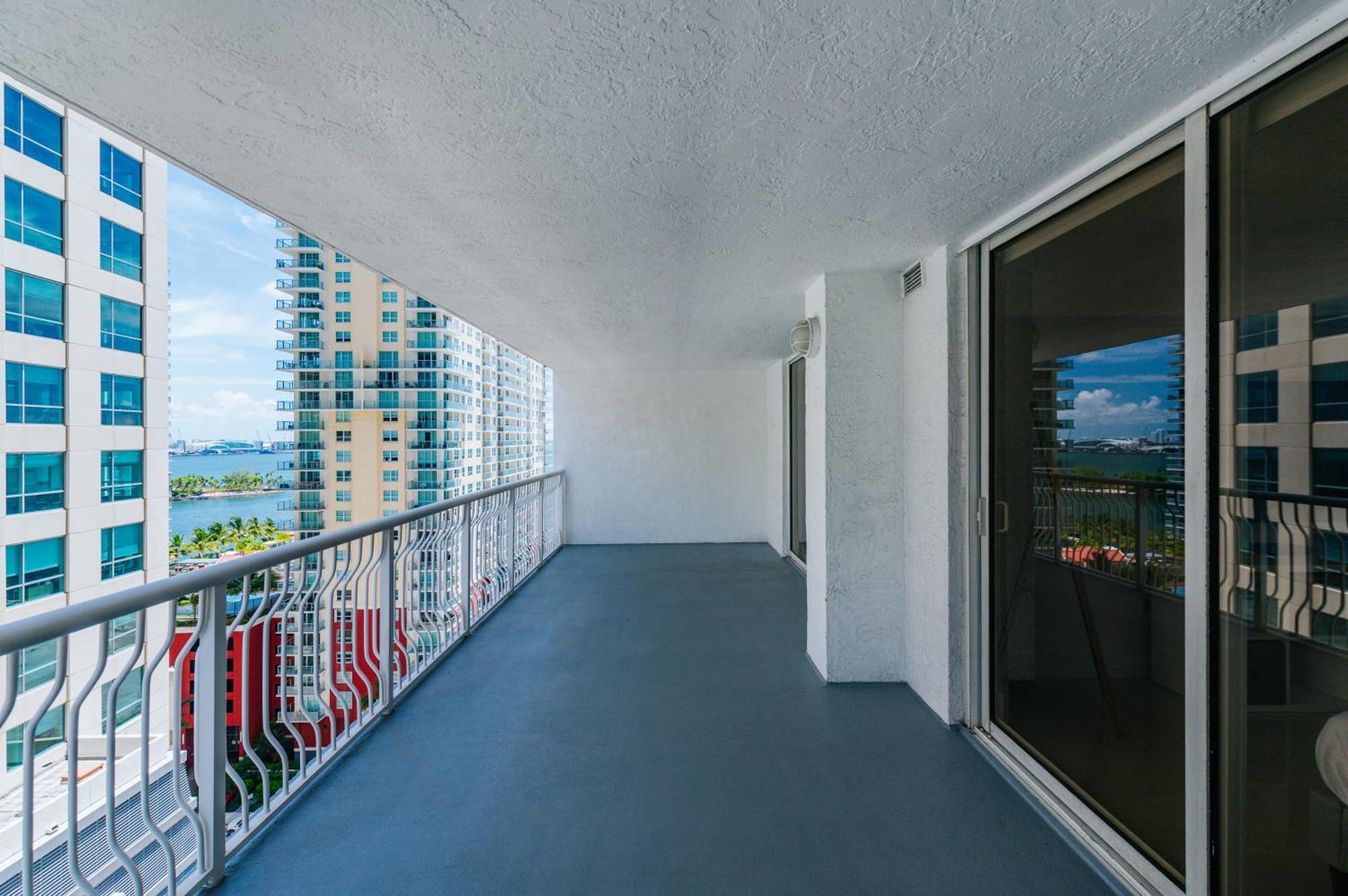 Amazing 2 Bedroom At Brickell, Free Parking *