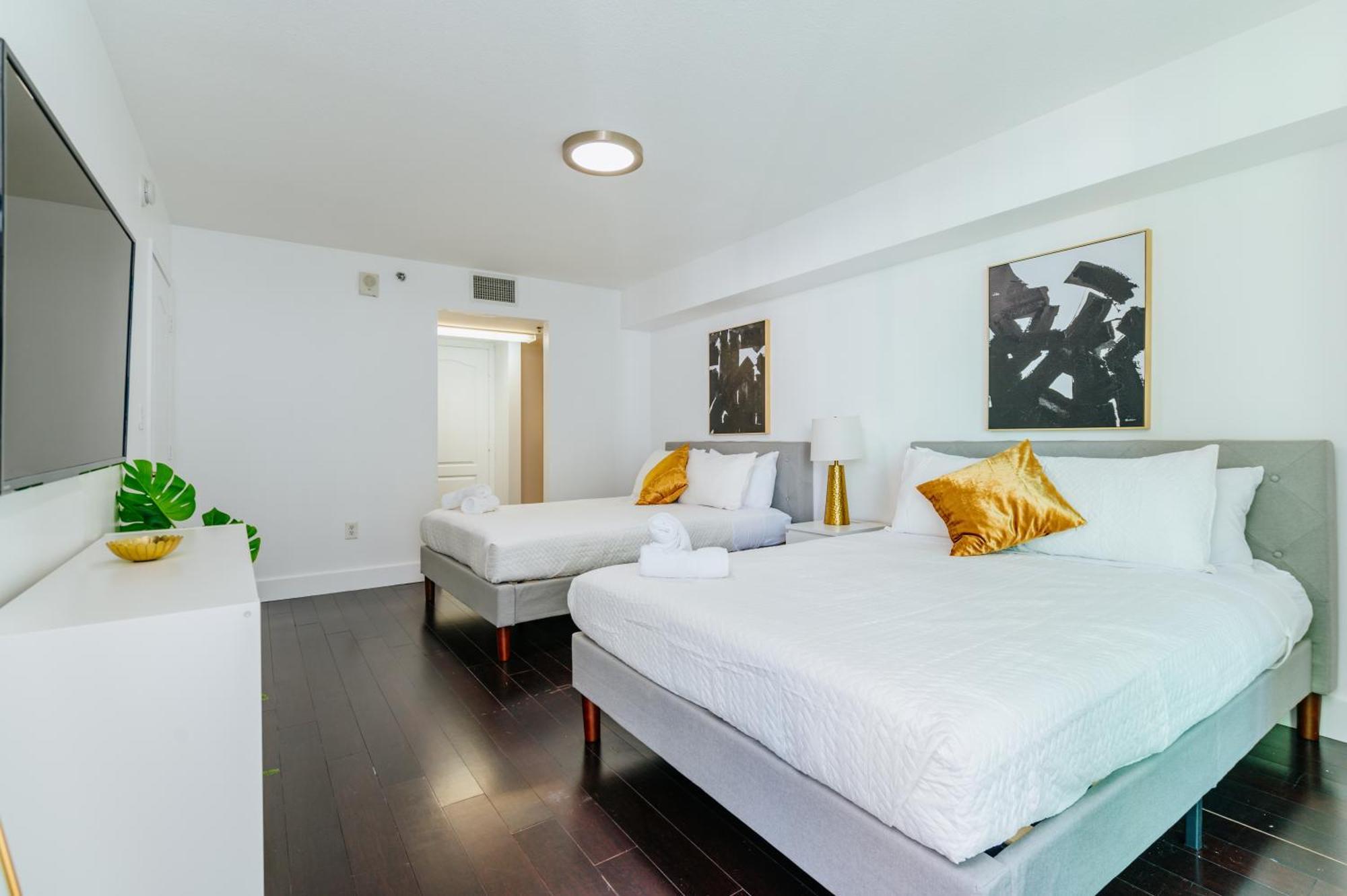 Amazing 2 Bedroom At Brickell, Free Parking *