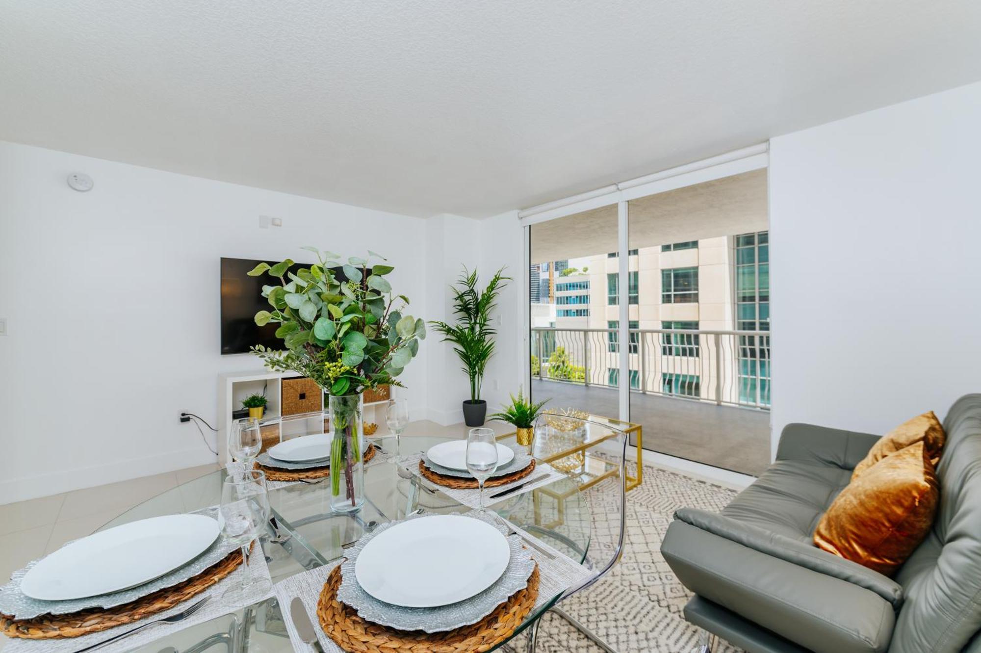 Amazing 2 Bedroom At Brickell, Free Parking Miami