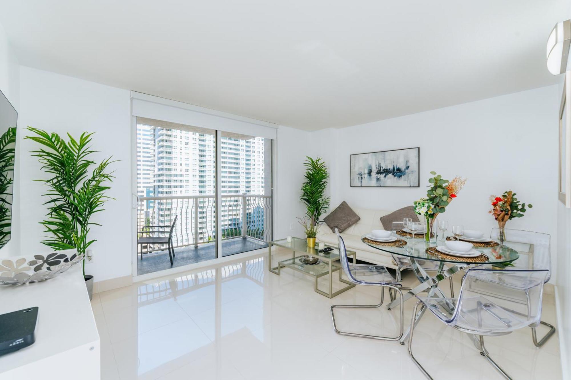 Amazing 2 Bedroom At Brickell, Free Parking