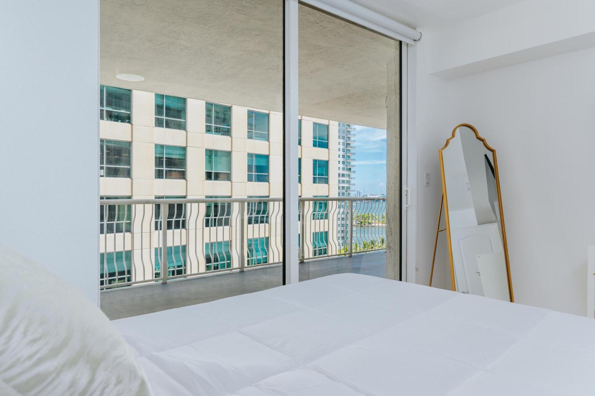 Amazing 2 Bedroom At Brickell, Free Parking Miami