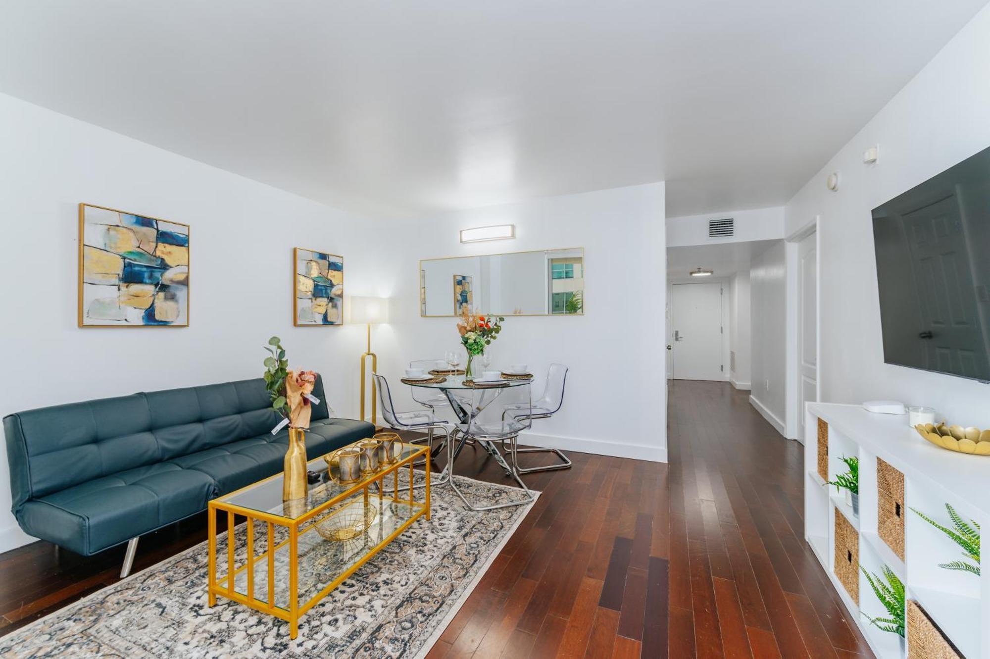 Amazing 2 Bedroom At Brickell, Free Parking *