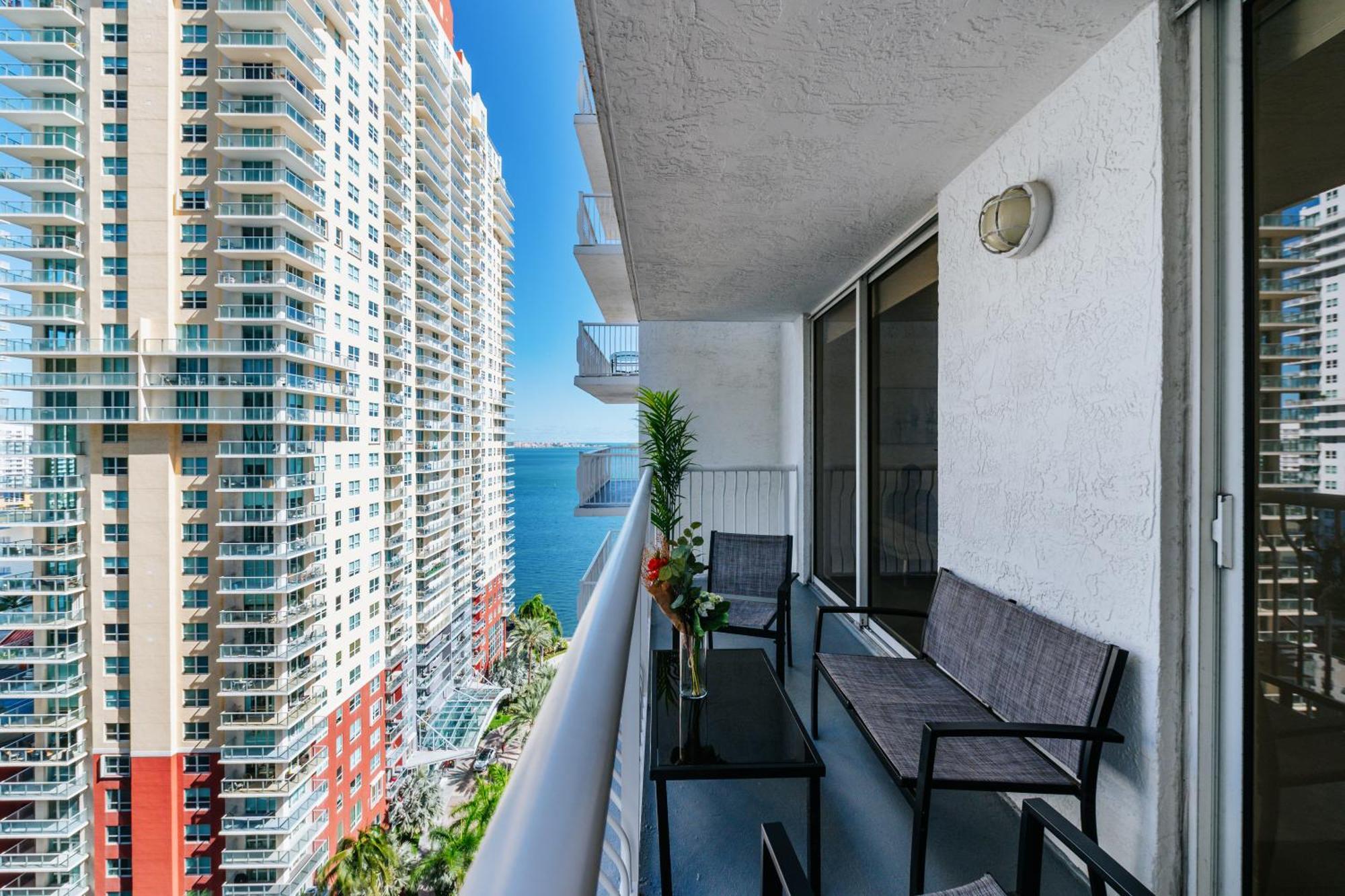 Amazing 2 Bedroom At Brickell, Free Parking * Miami
