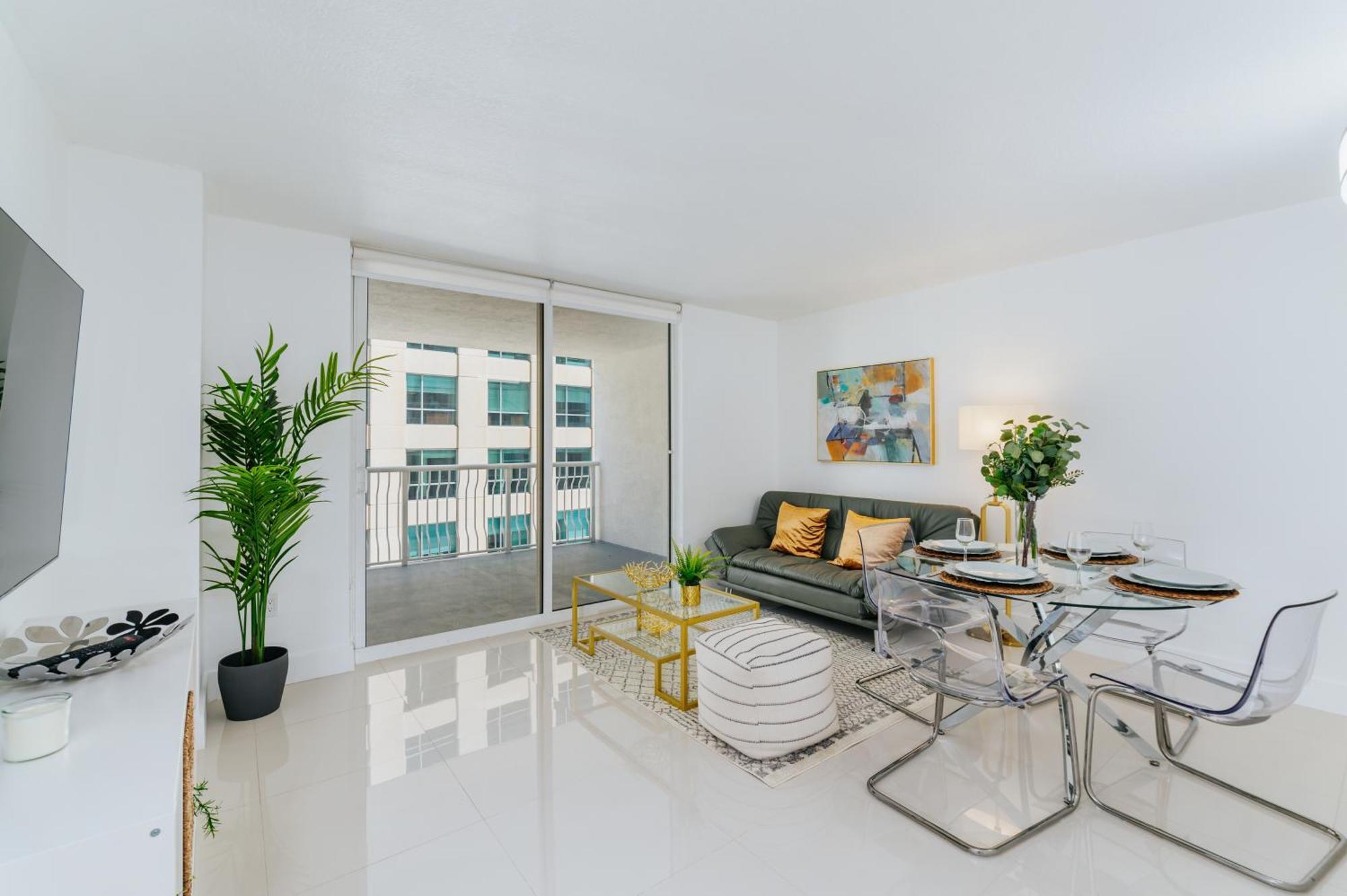 Amazing 2 Bedroom At Brickell, Free Parking *