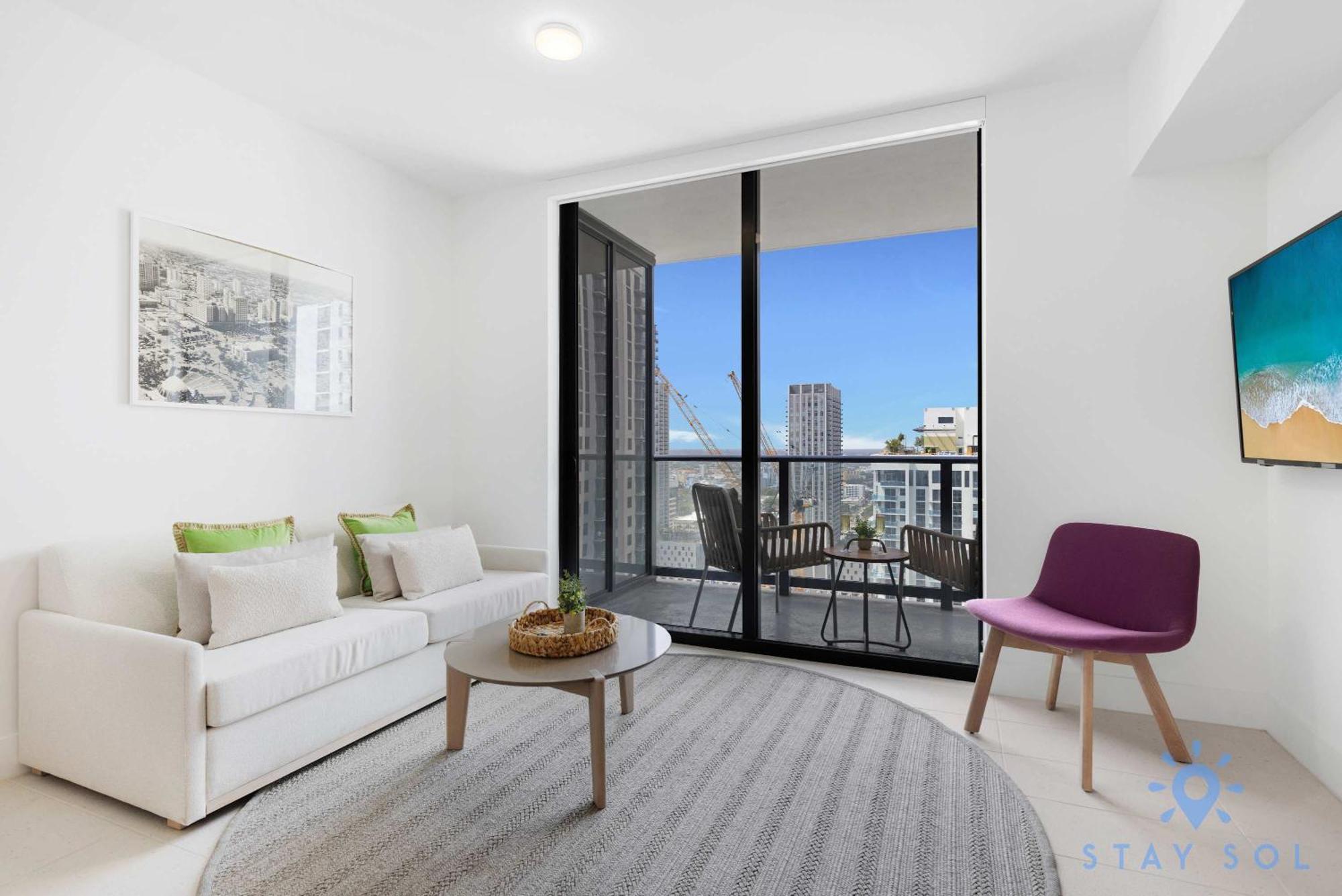 Great Pool Gym & Views Apartment *