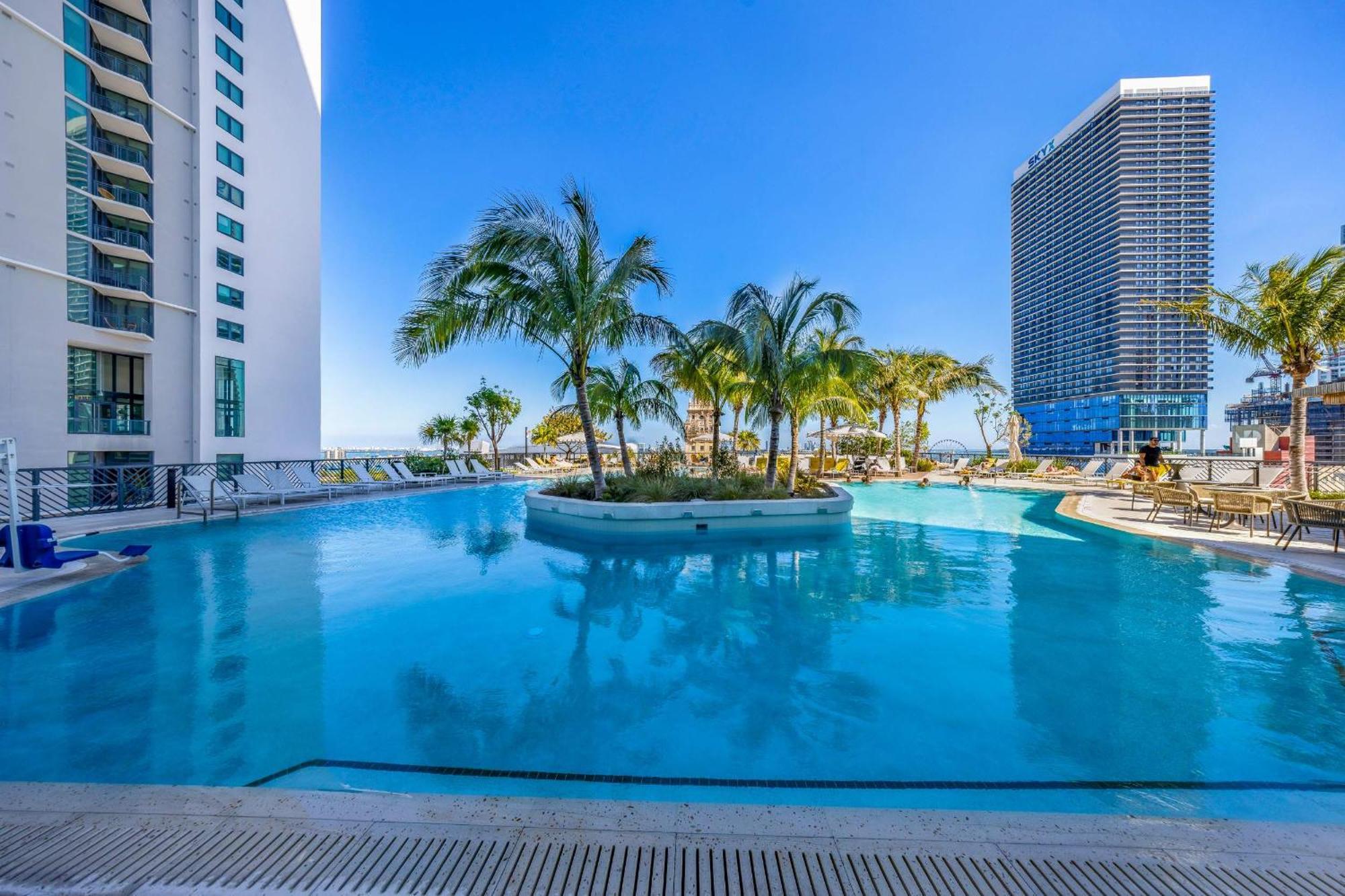 Upscale 3br Escape With Downtown & Water Views Apartment Miami