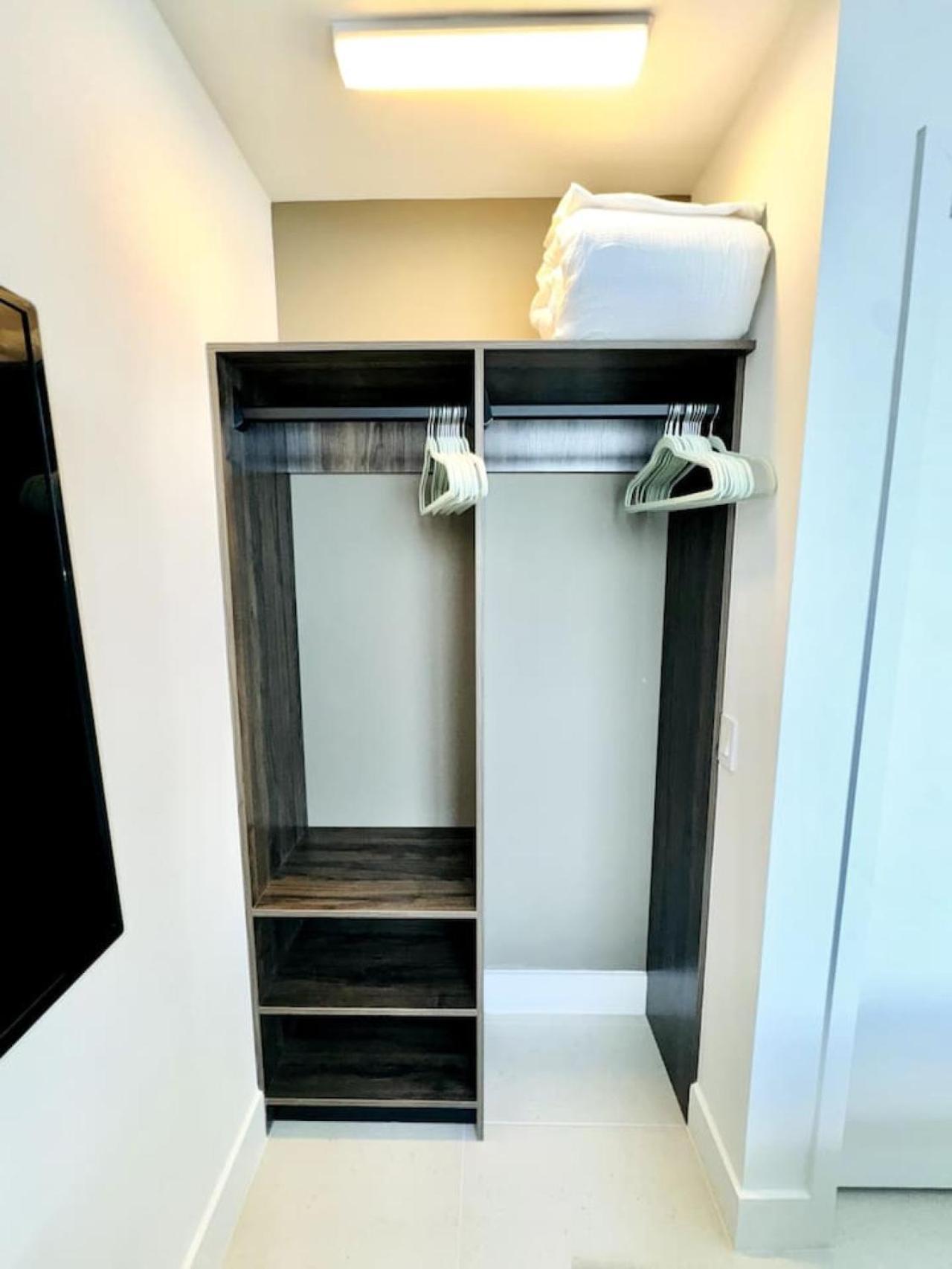 New 2bd 2 Bath Lux Penthouse And Bay View Apartment *