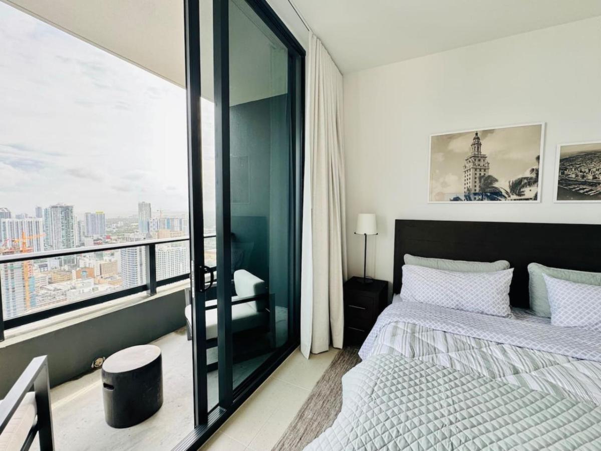 Apartment 48th Floor Ph Collection 1 Bd Brand New Downtown *