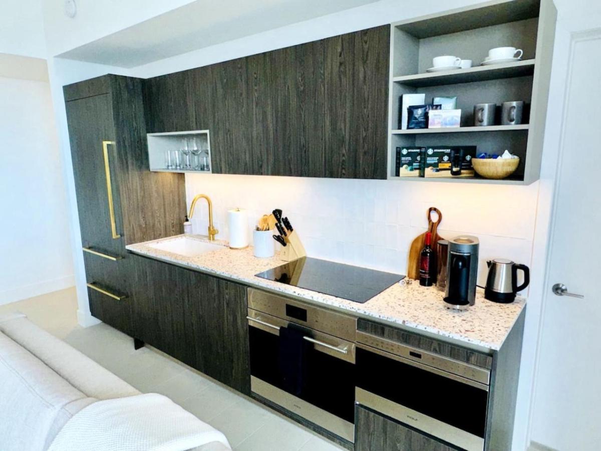 New 2bd 2 Bath Lux Penthouse And Bay View Apartment *