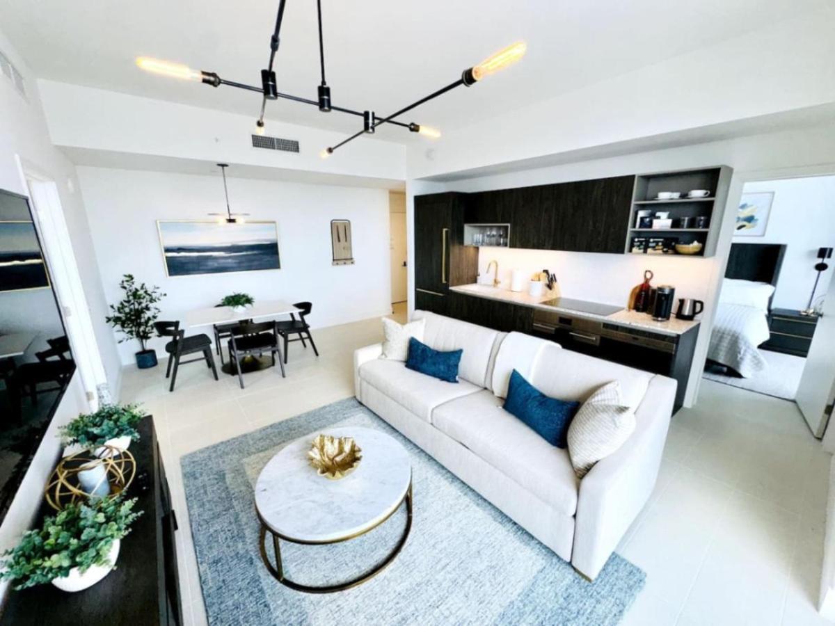 New 2bd 2 Bath Lux Penthouse And Bay View Apartment