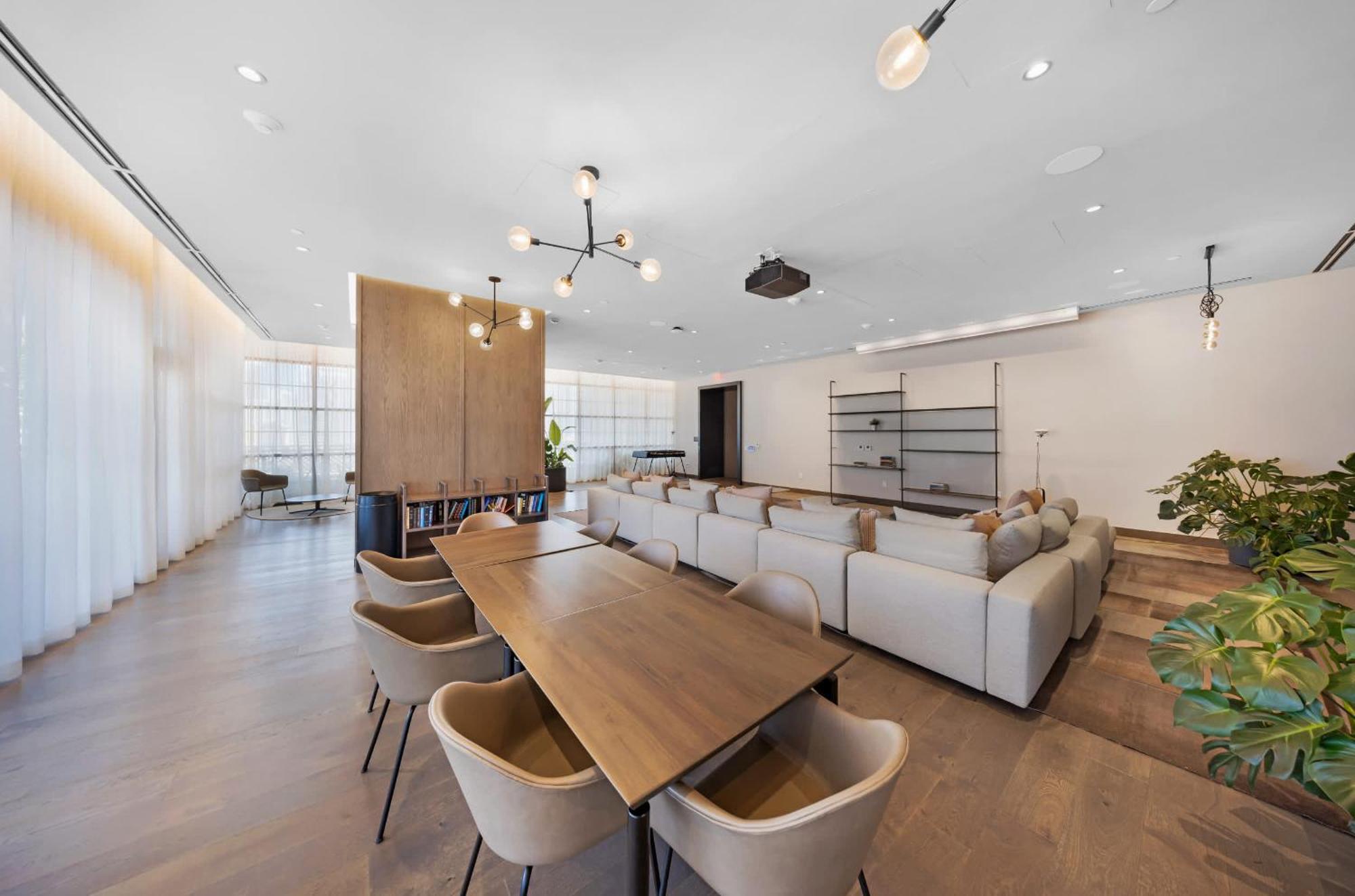 Skyline Escape Sleek 1br With Downtown Charm Miami