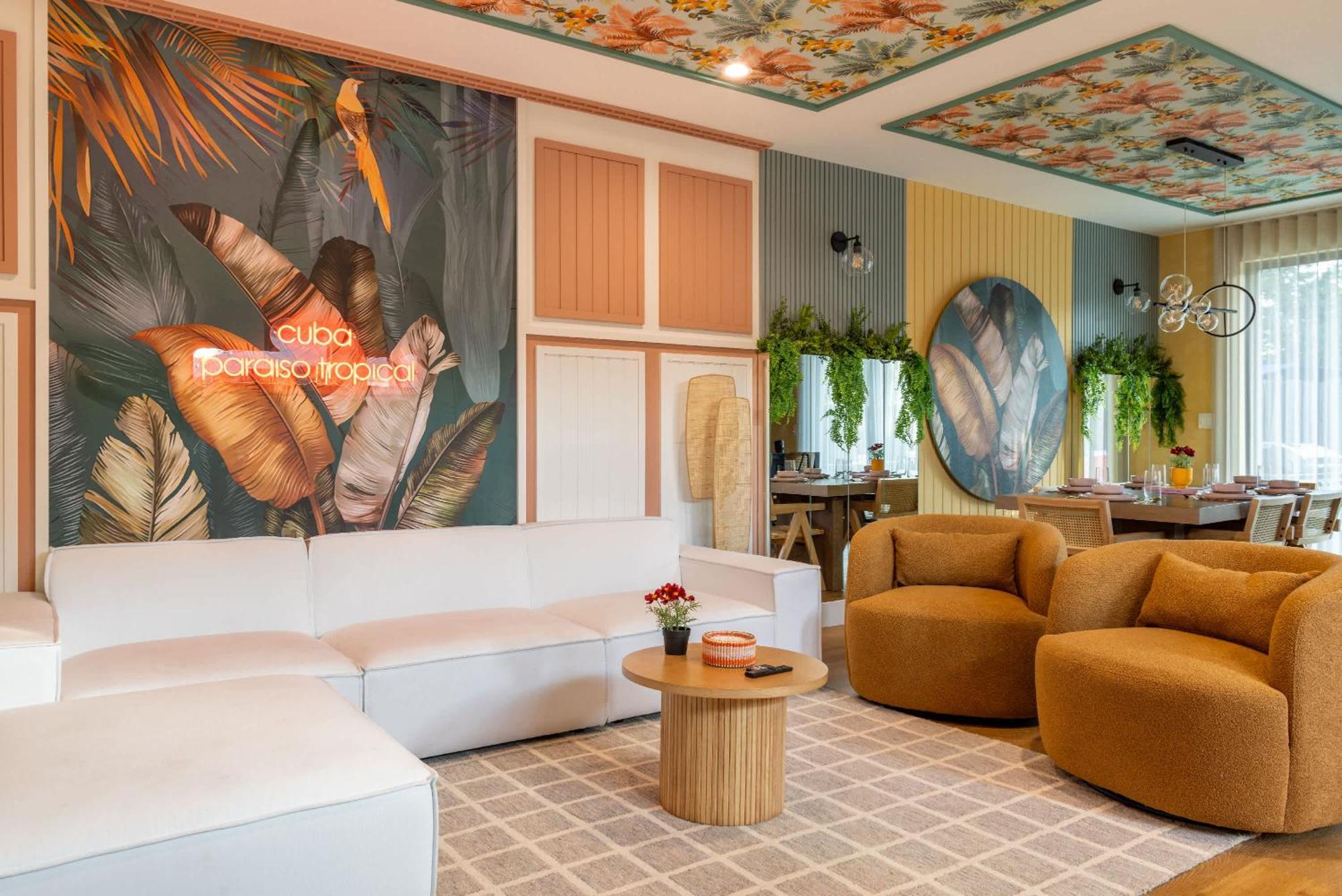 Holiday home 2 Homes Pools Kitchens Paris Cuba Design