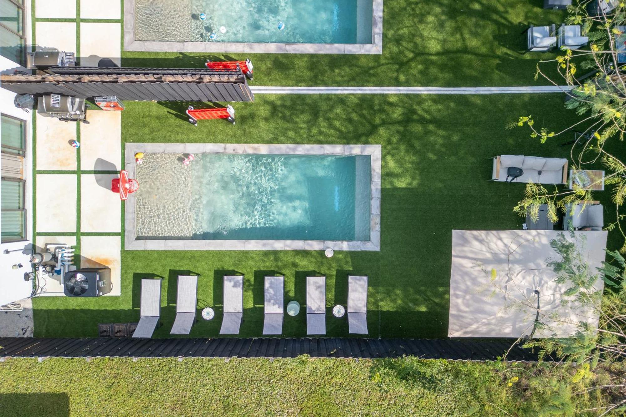 Holiday home 2 Homes Pools Kitchens Paris Cuba Design Miami