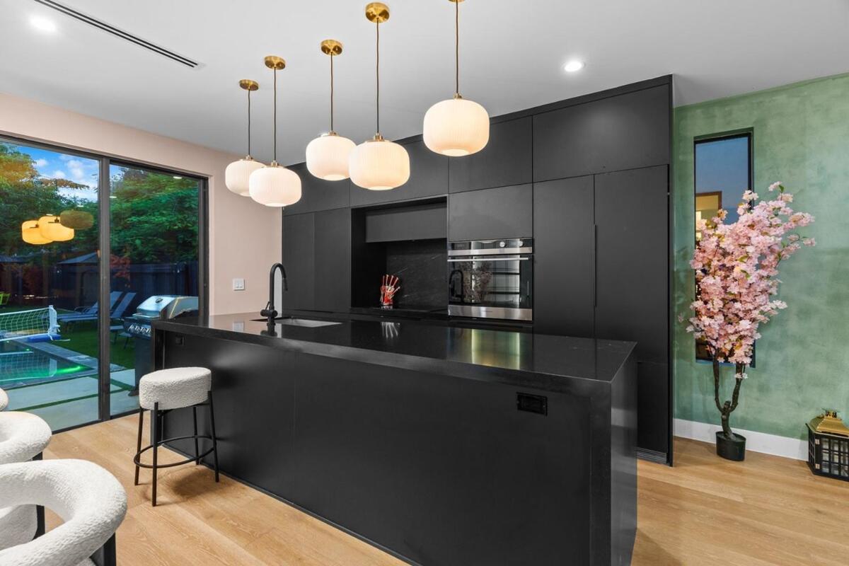 2 Homes Pools Kitchens Greece Japan Design