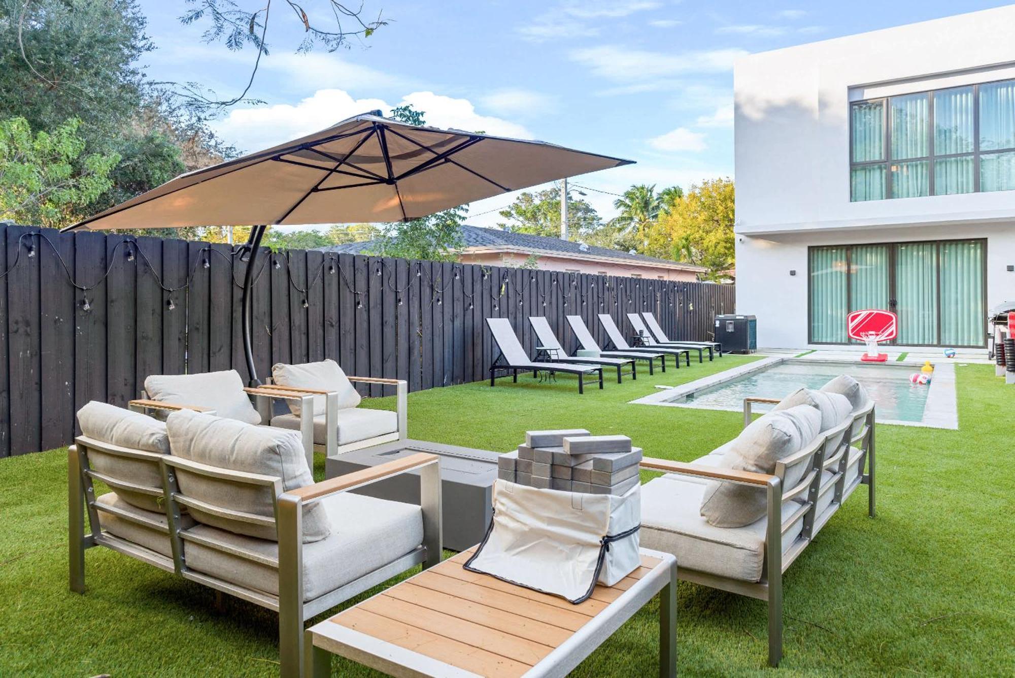 Cuba - New Modern 3br Heated Pool Apartment *