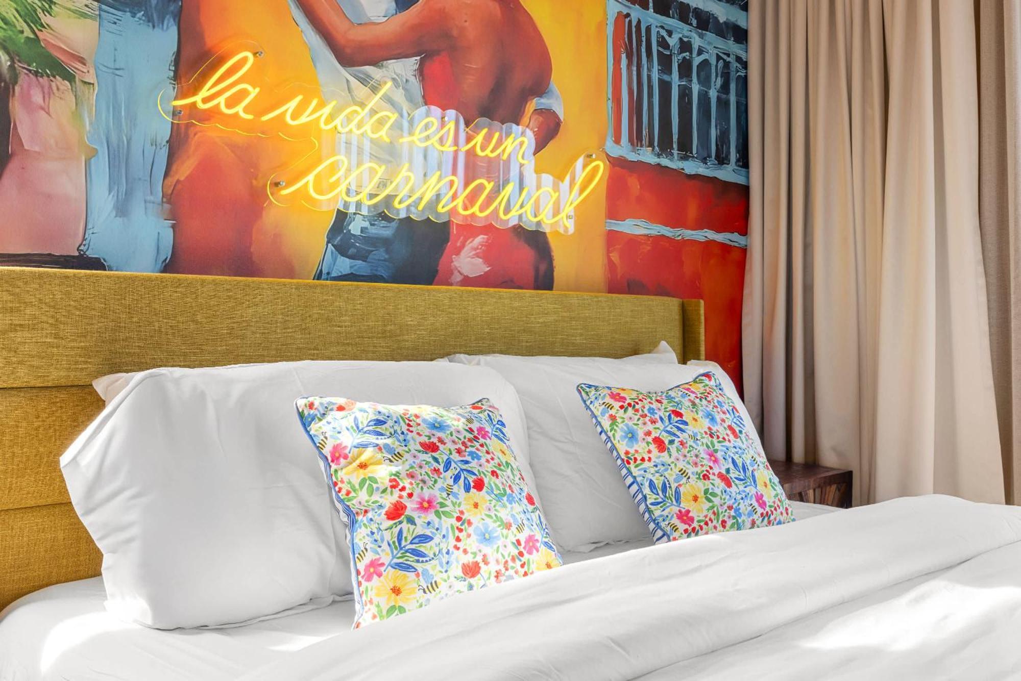 Cuba - New Modern 3br Heated Pool * Miami
