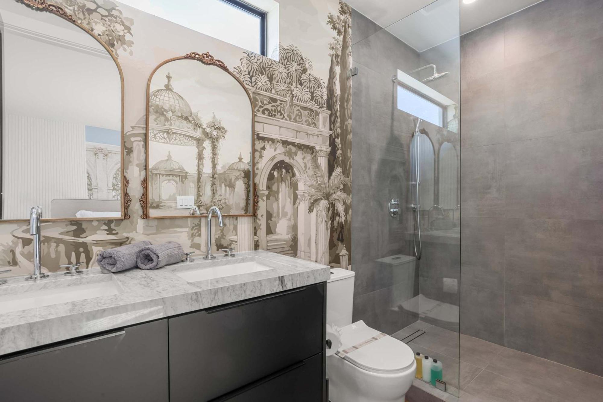 4br Paris Style Heated Pool New Build Miami