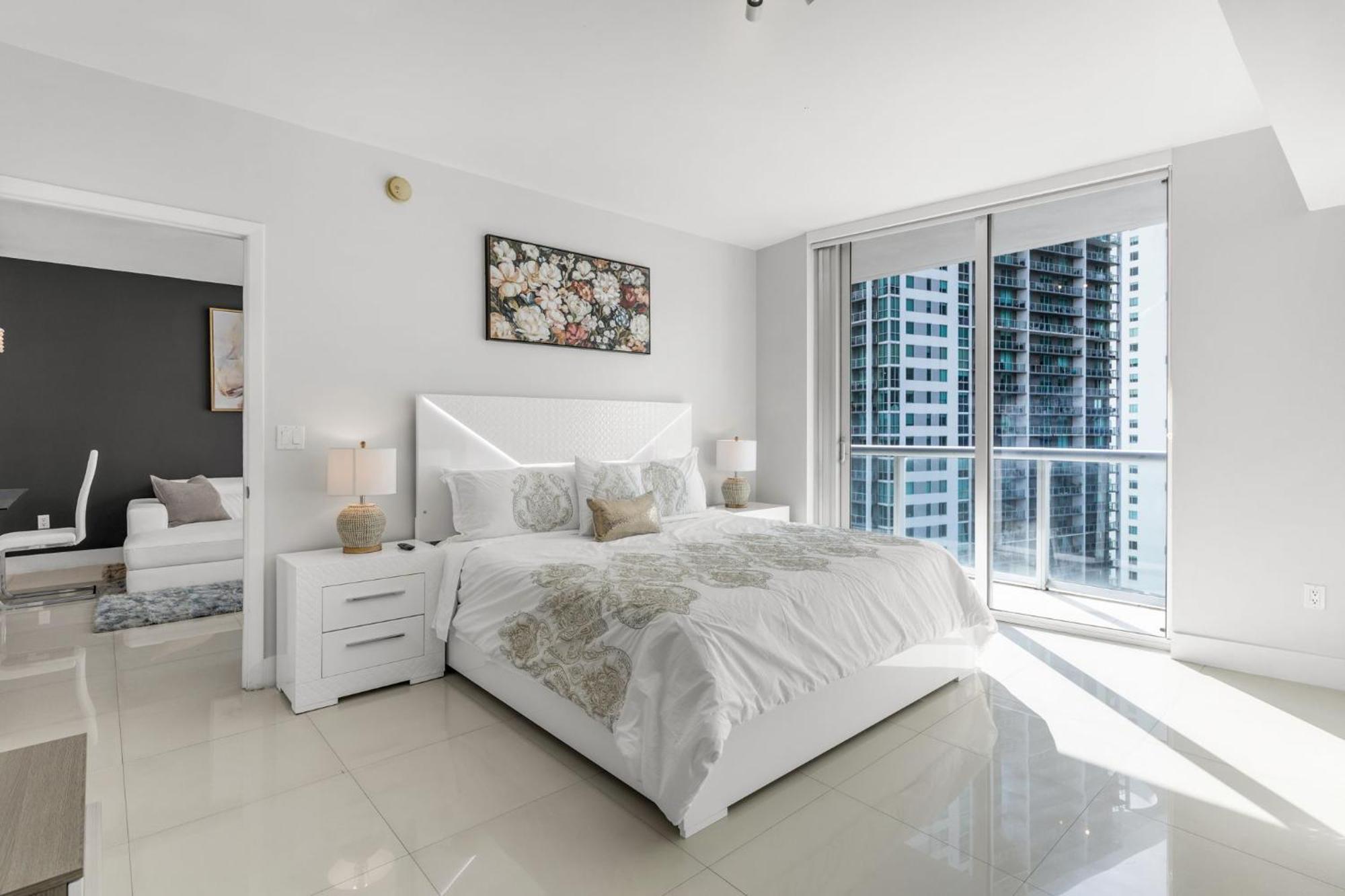 Apartment Icon Brickell 1 Bed 1 Bath At The W