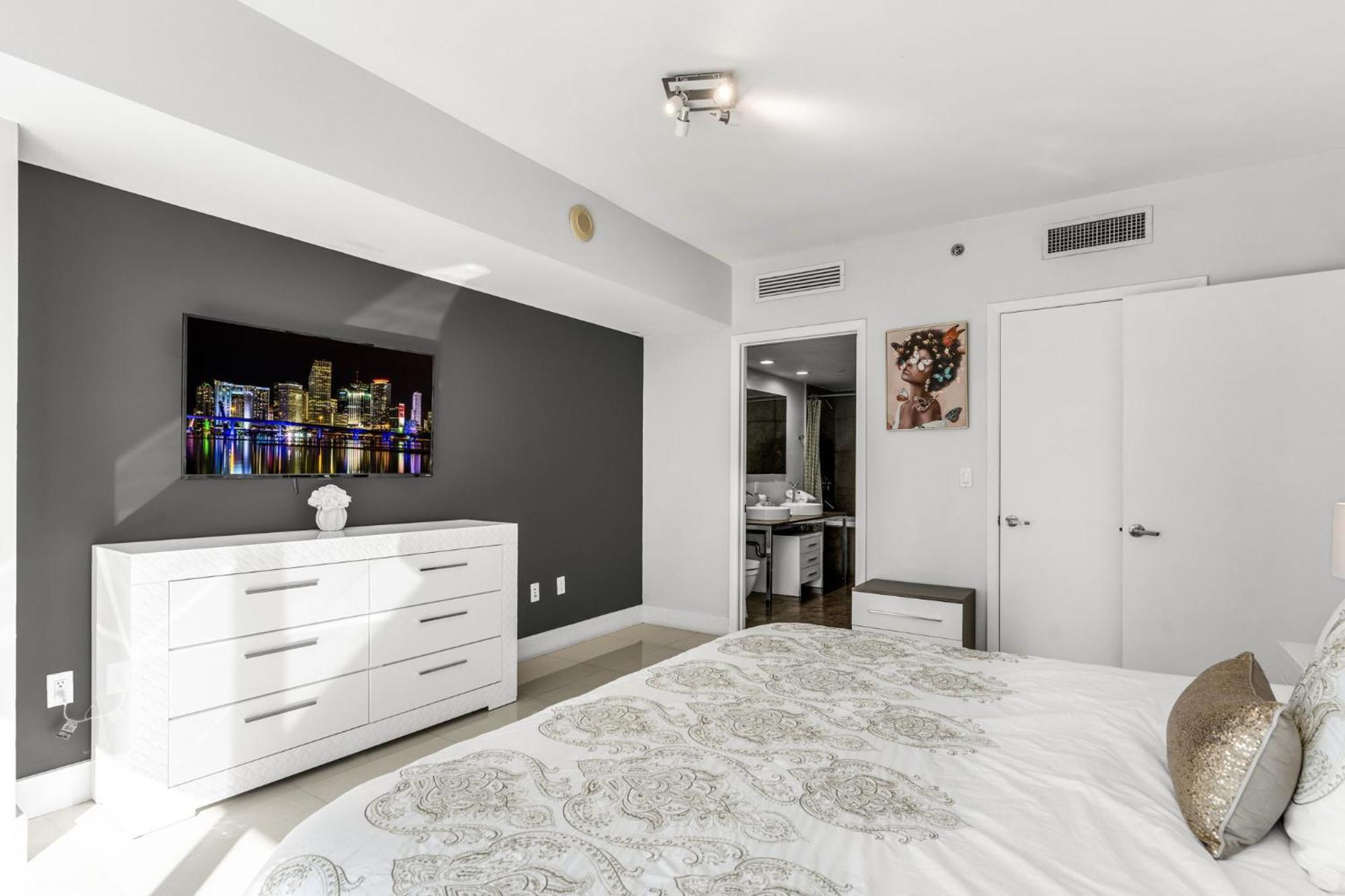 Apartment Icon Brickell 1 Bed 1 Bath At The W
