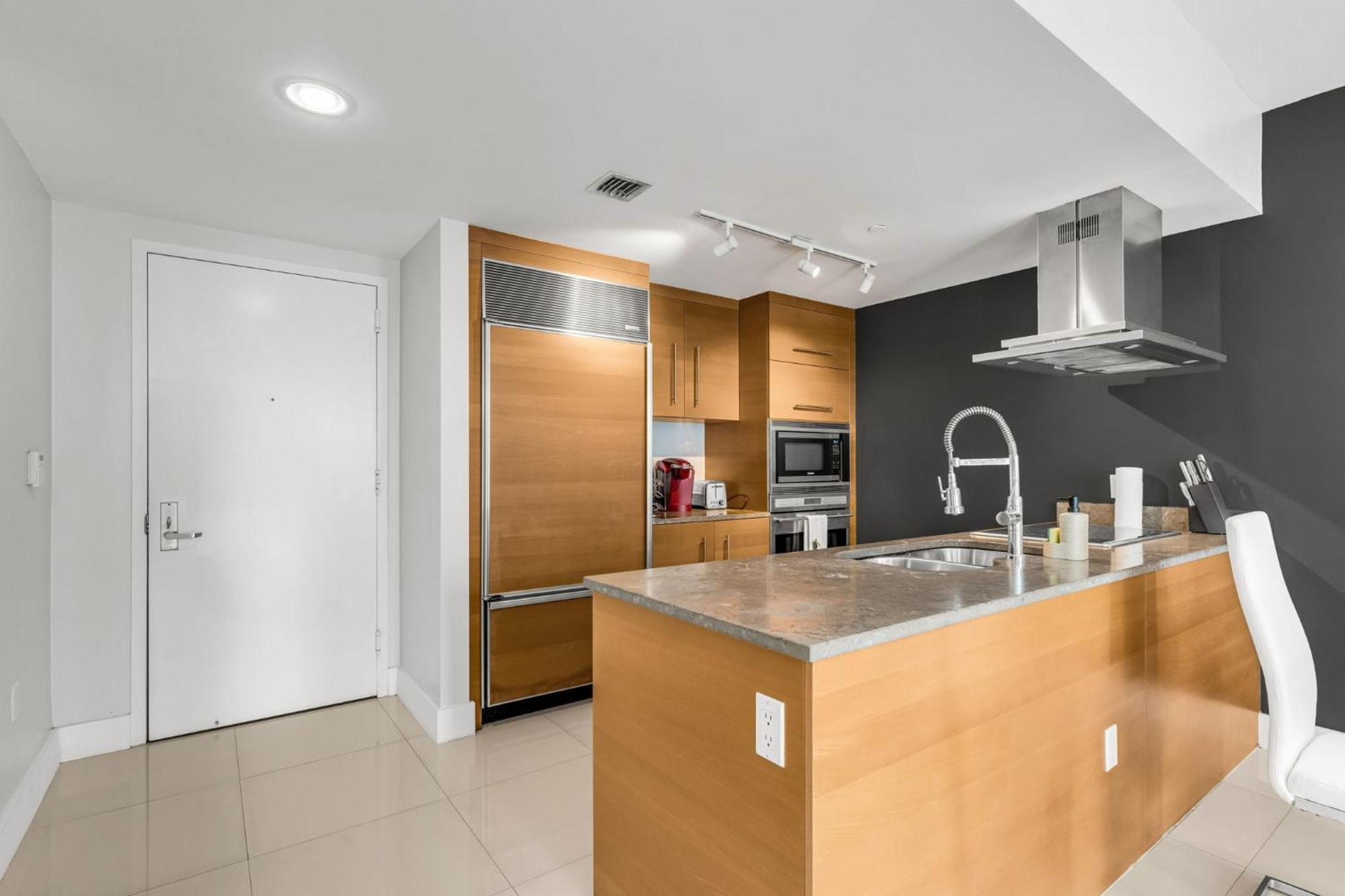 Icon Brickell 1 Bed 1 Bath At The W Apartment Miami