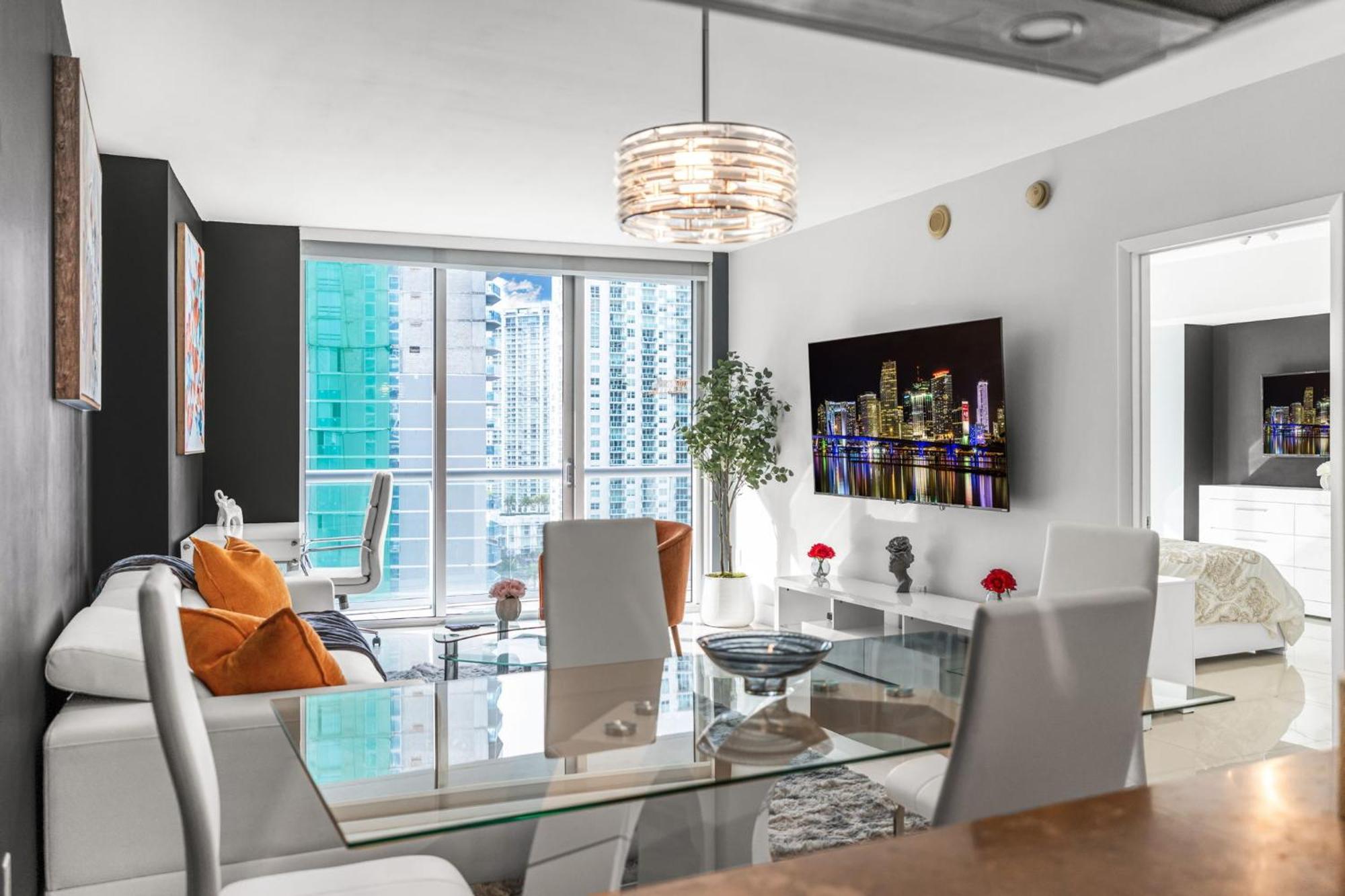Icon Brickell 1 Bed 1 Bath At The W