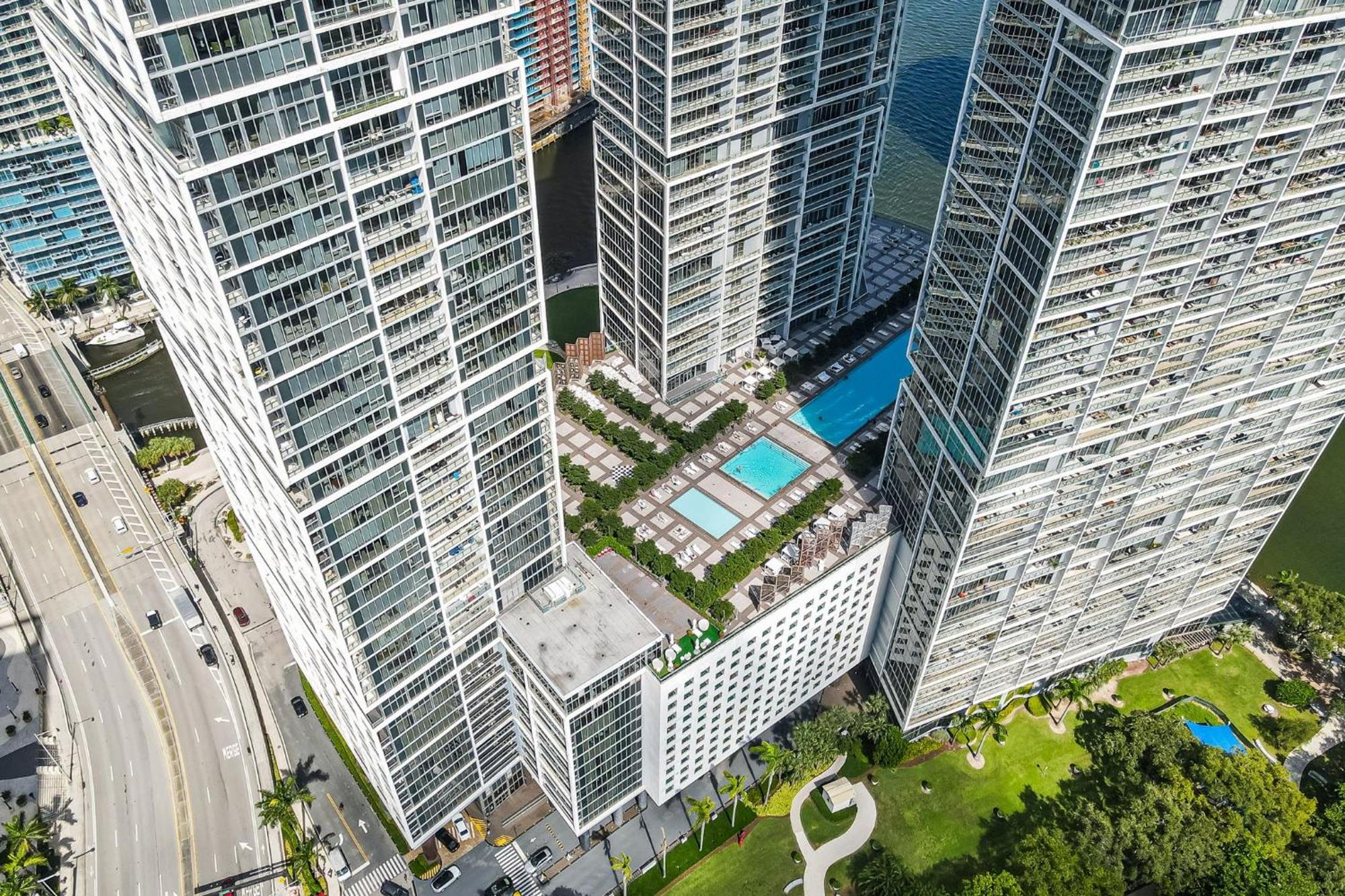 Icon Brickell 1 Bed 1 Bath At The W Miami
