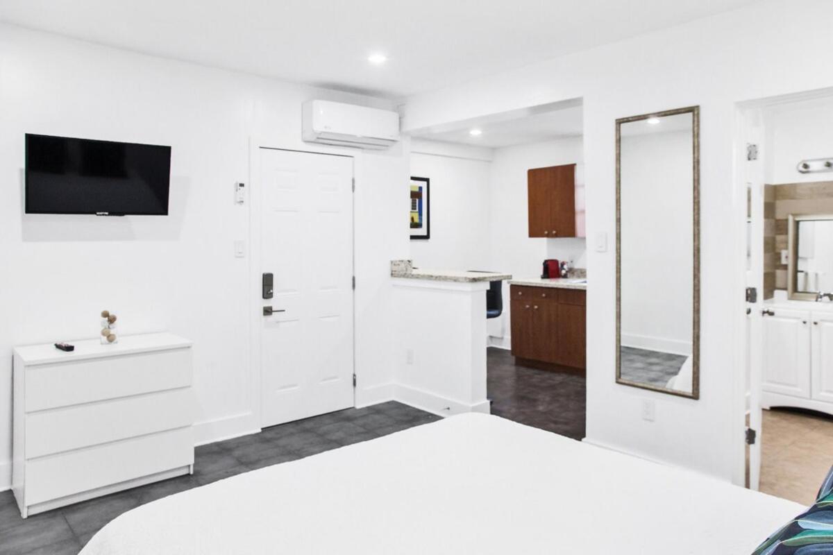 Designer Unit 3 Apartment Miami