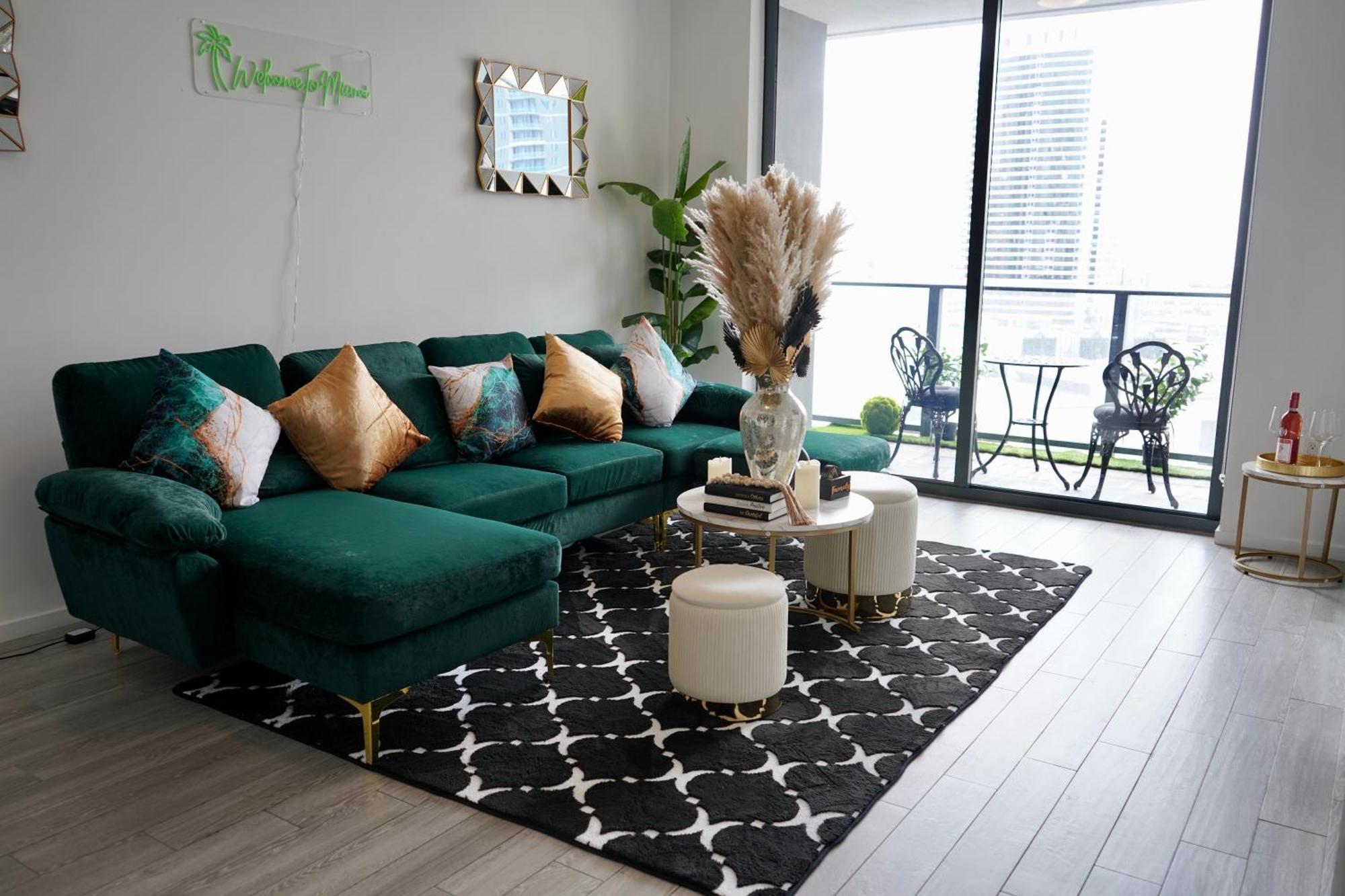 Apartment Luxury Chic Bedroom