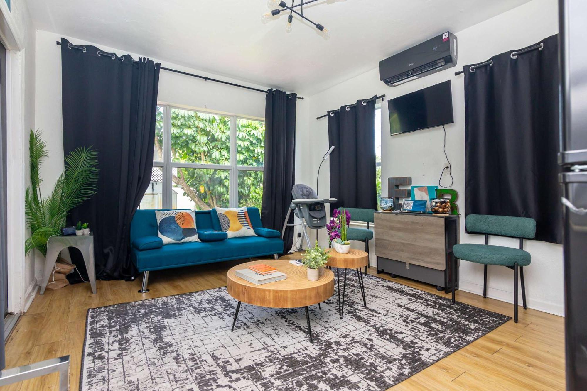 Serene Retreat Ideal For Couples Solo Travelers Villa