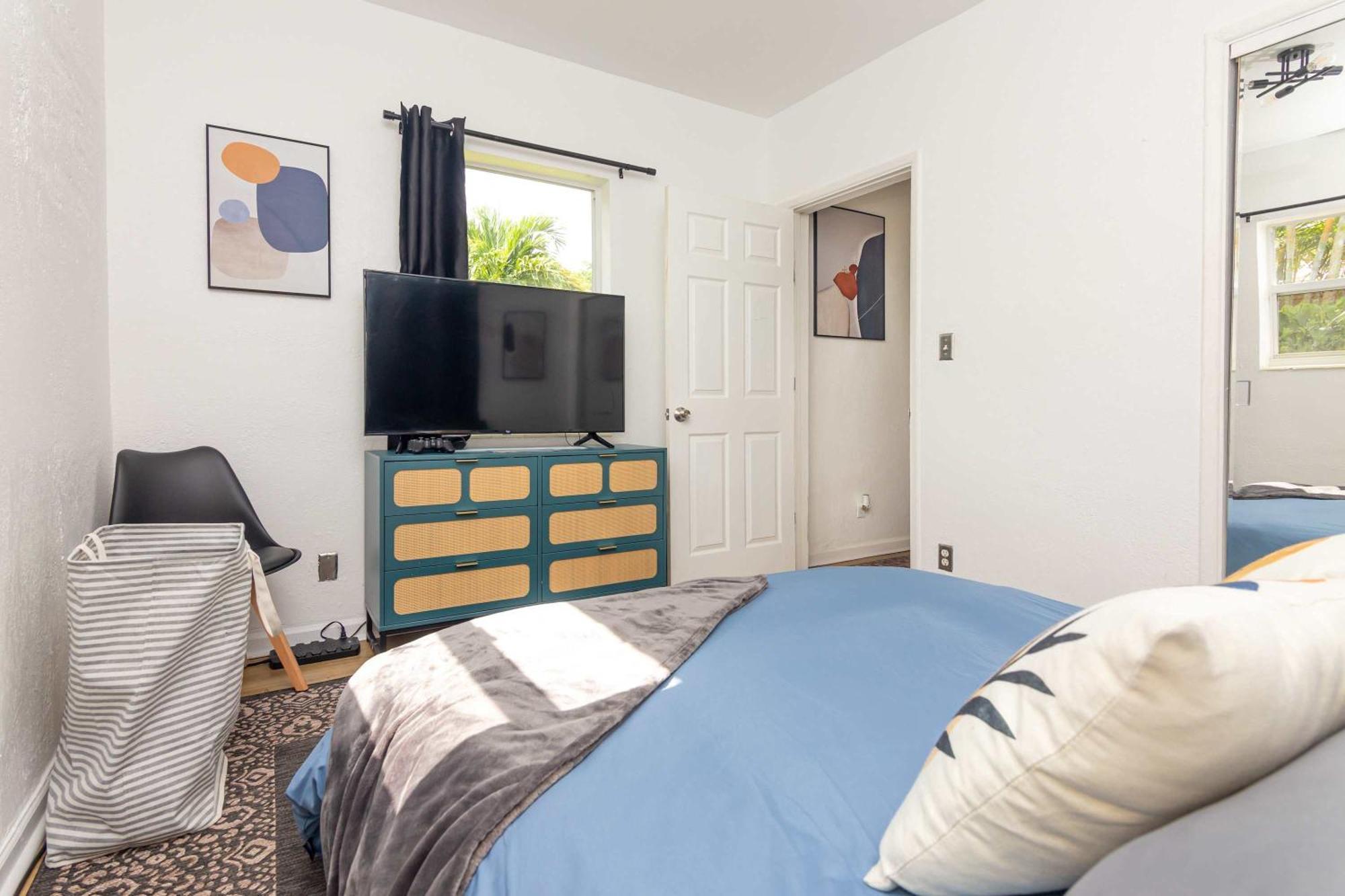 Serene Retreat Ideal For Couples Solo Travelers
