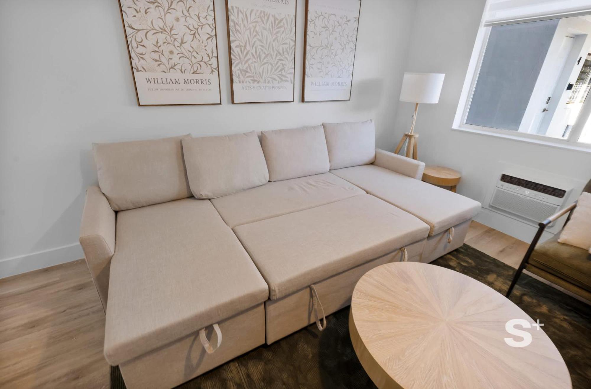 Apartment 1-br Retreat With Modern Chic *