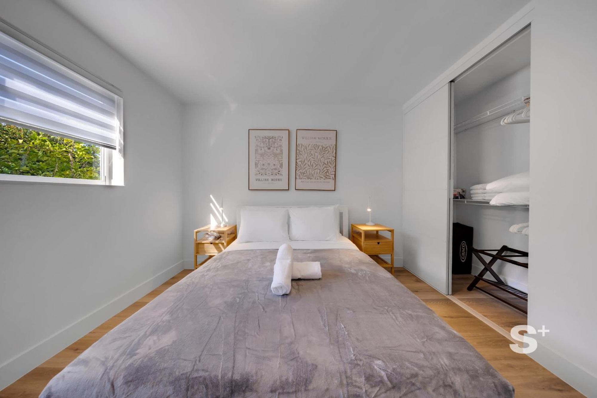 Apartment 1-br Retreat With Modern Chic