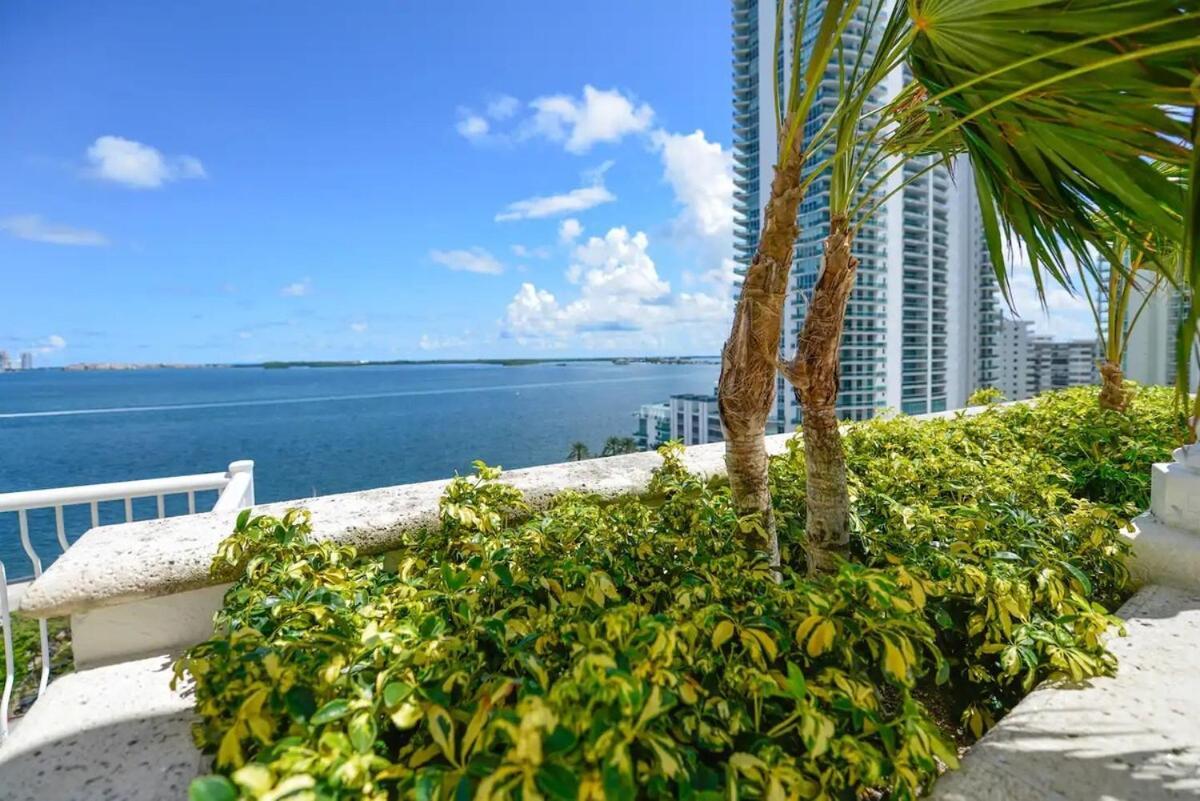 Brickell Center W/city & Bay View + Free Parking! Appartement