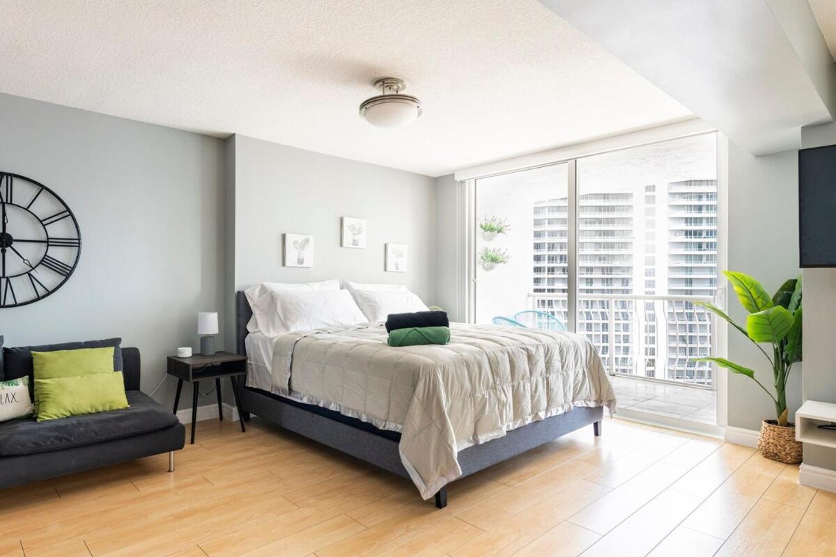 Brickell Center W/city & Bay View + Free Parking! *