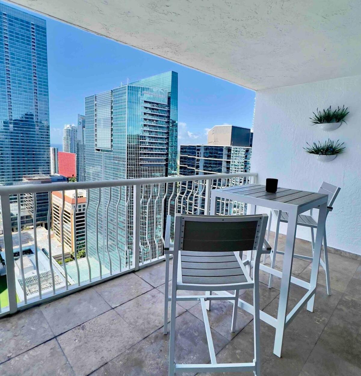 Brickell Center W/city & Bay View + Free Parking! * Miami