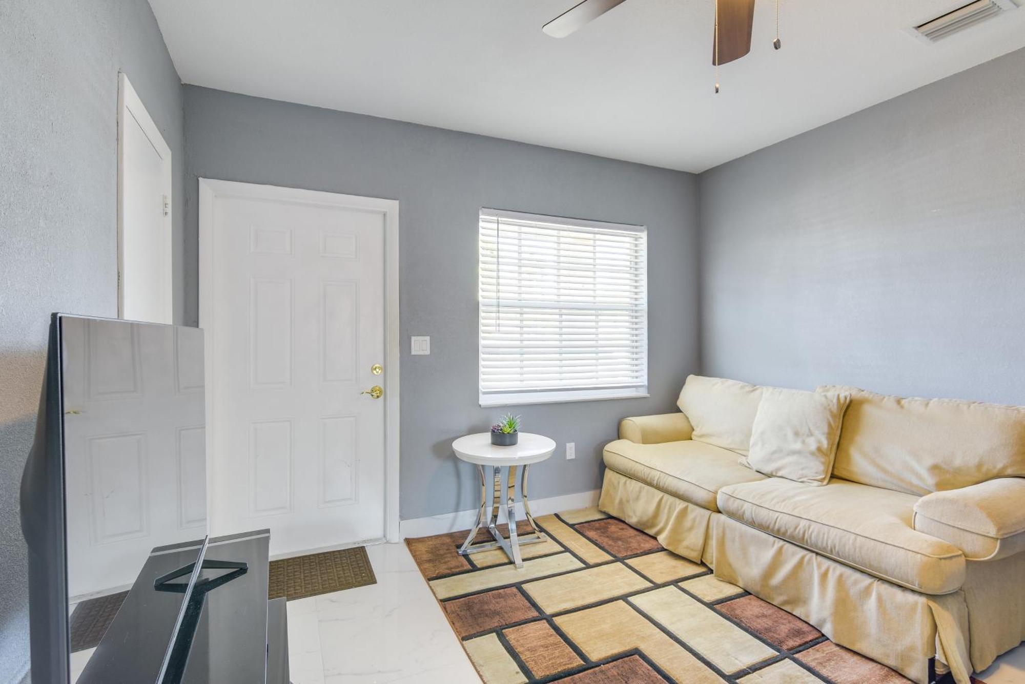 Apartment 7 Mi To Surfside Pet-friendly Unit In *