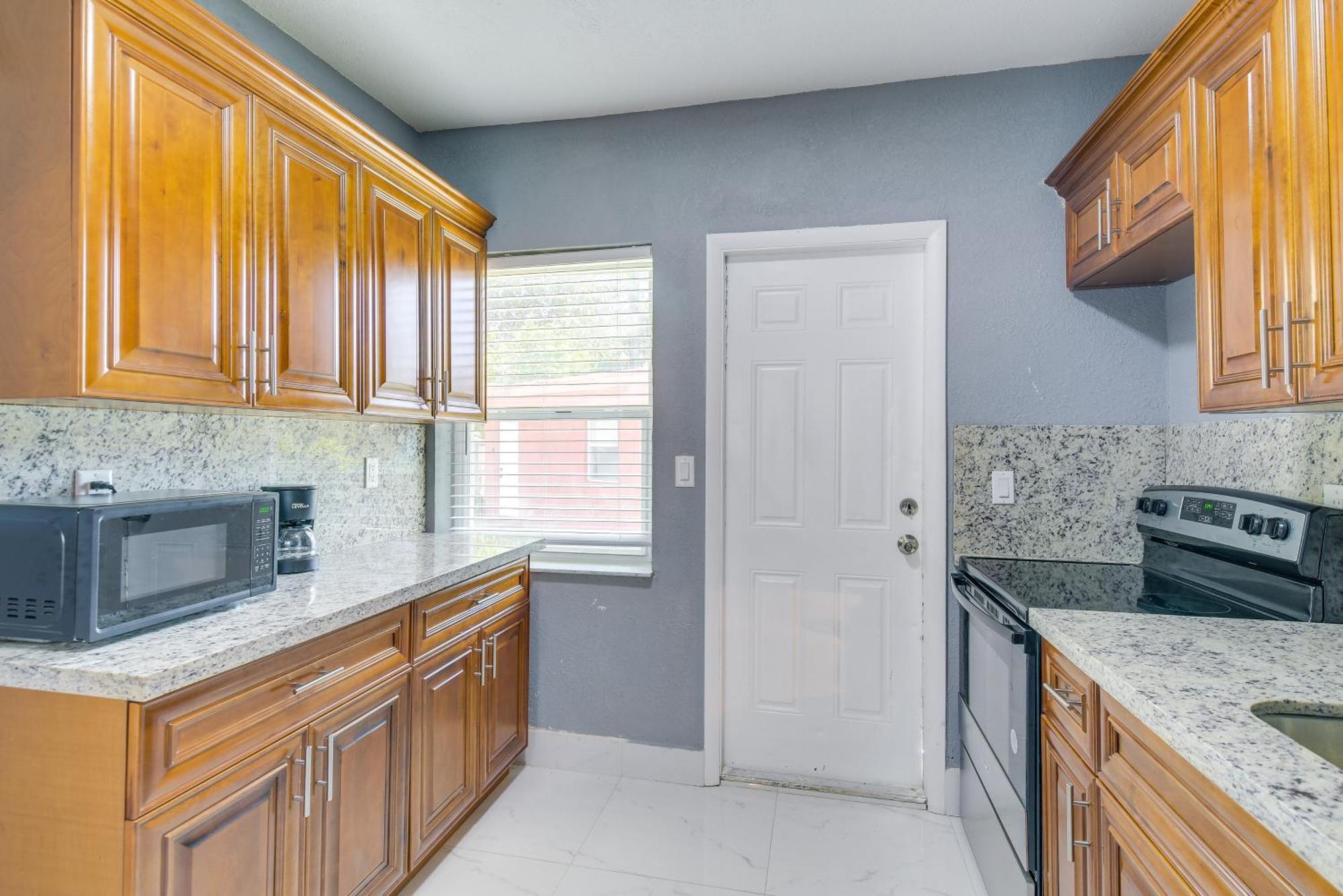 7 Mi To Surfside Pet-friendly Unit In Apartment *